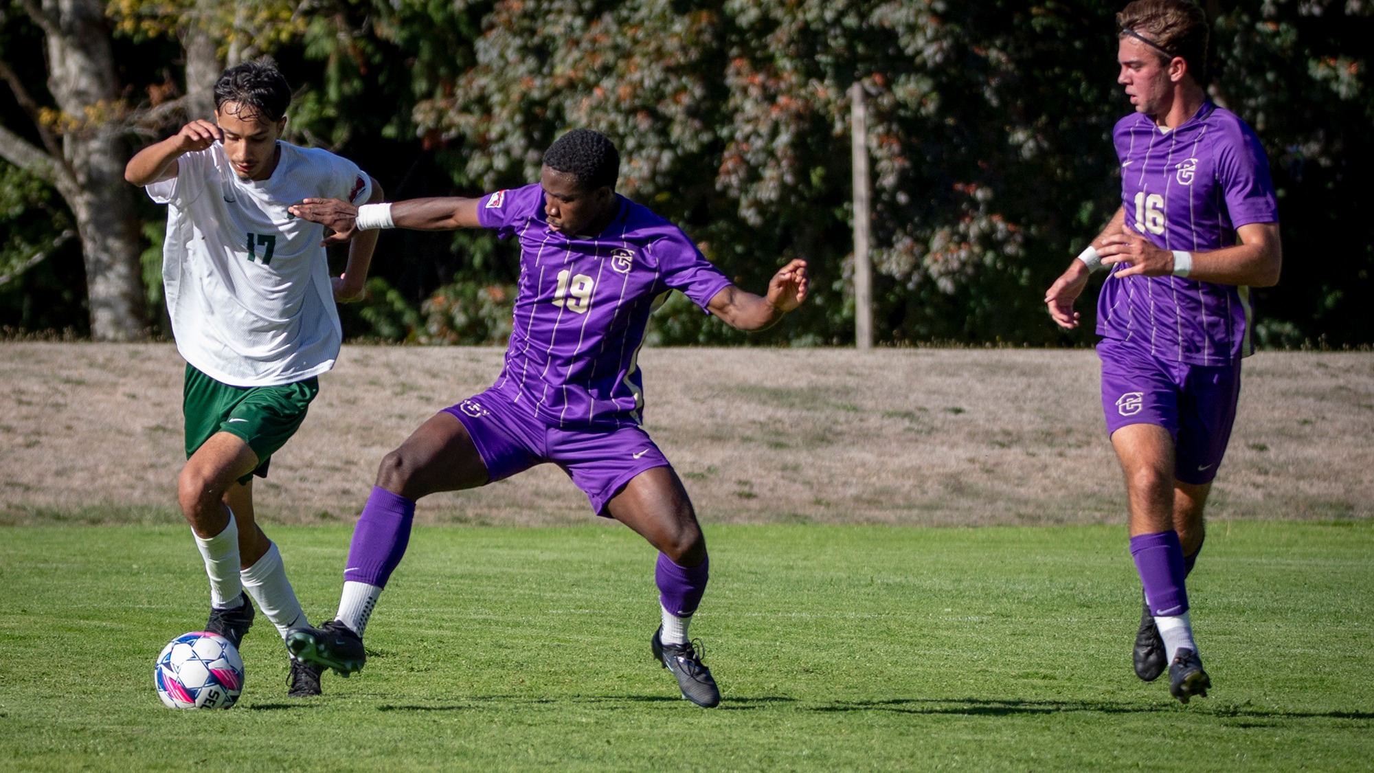Jonas Olvera Calderon moves past a defender.