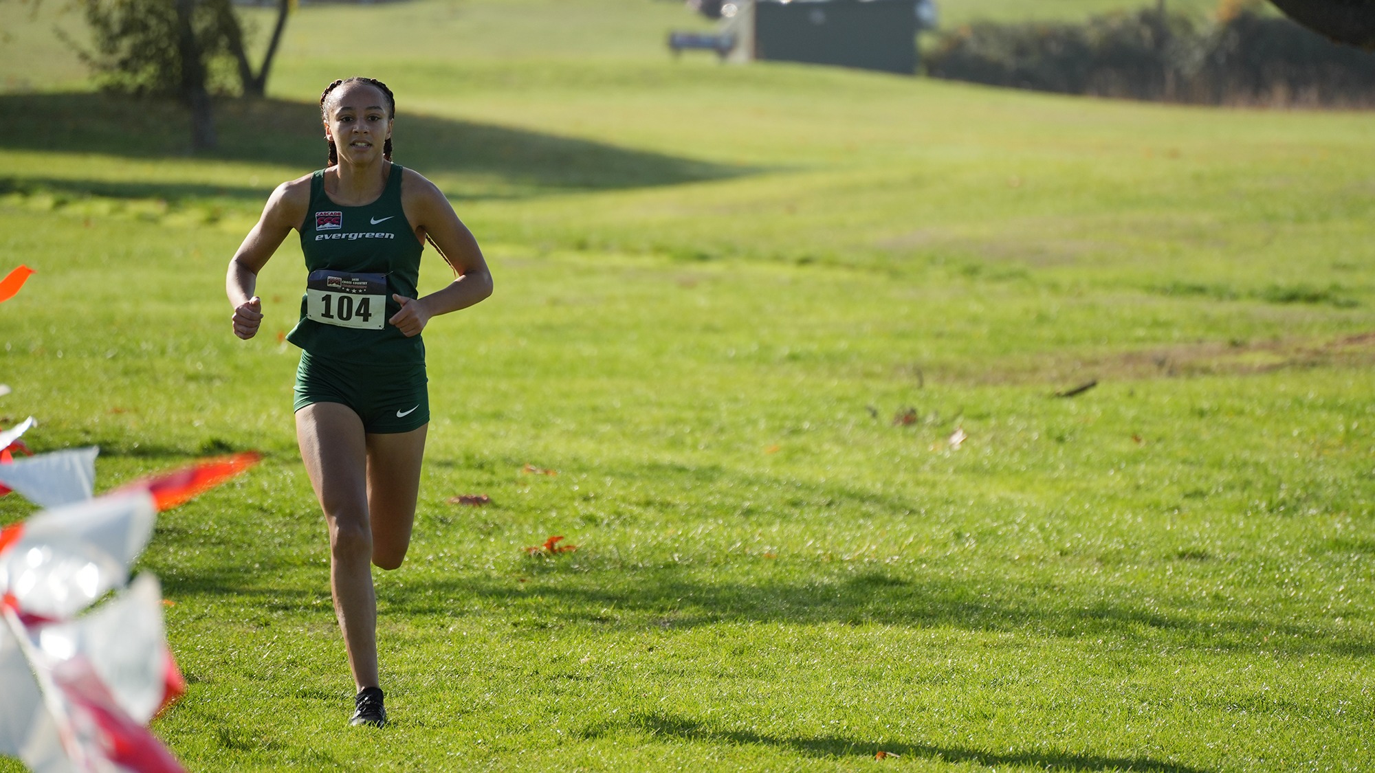 Alauna Carstens runs for the Geoducks at the 2025 CCC Cross Country Championships.