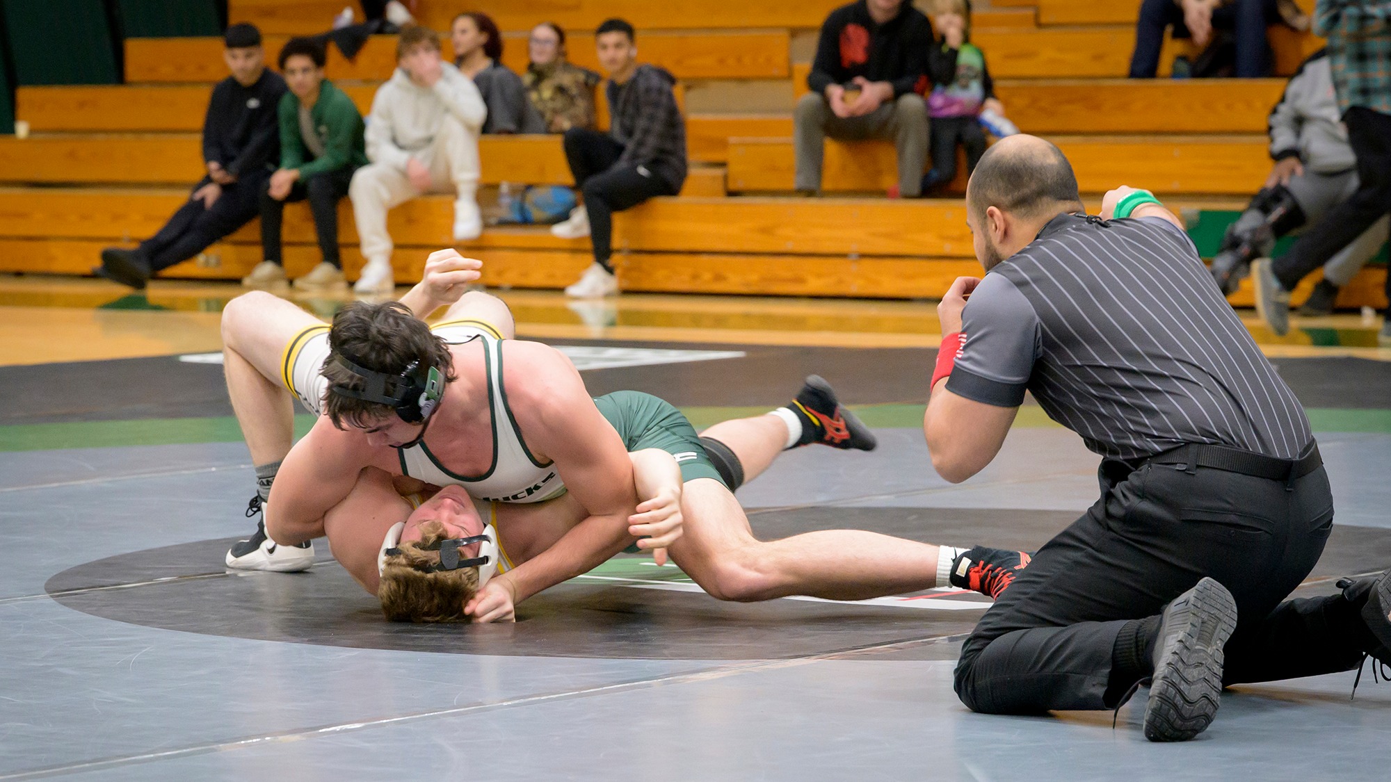 Cole Torres is in control for the Geoducks during a match.