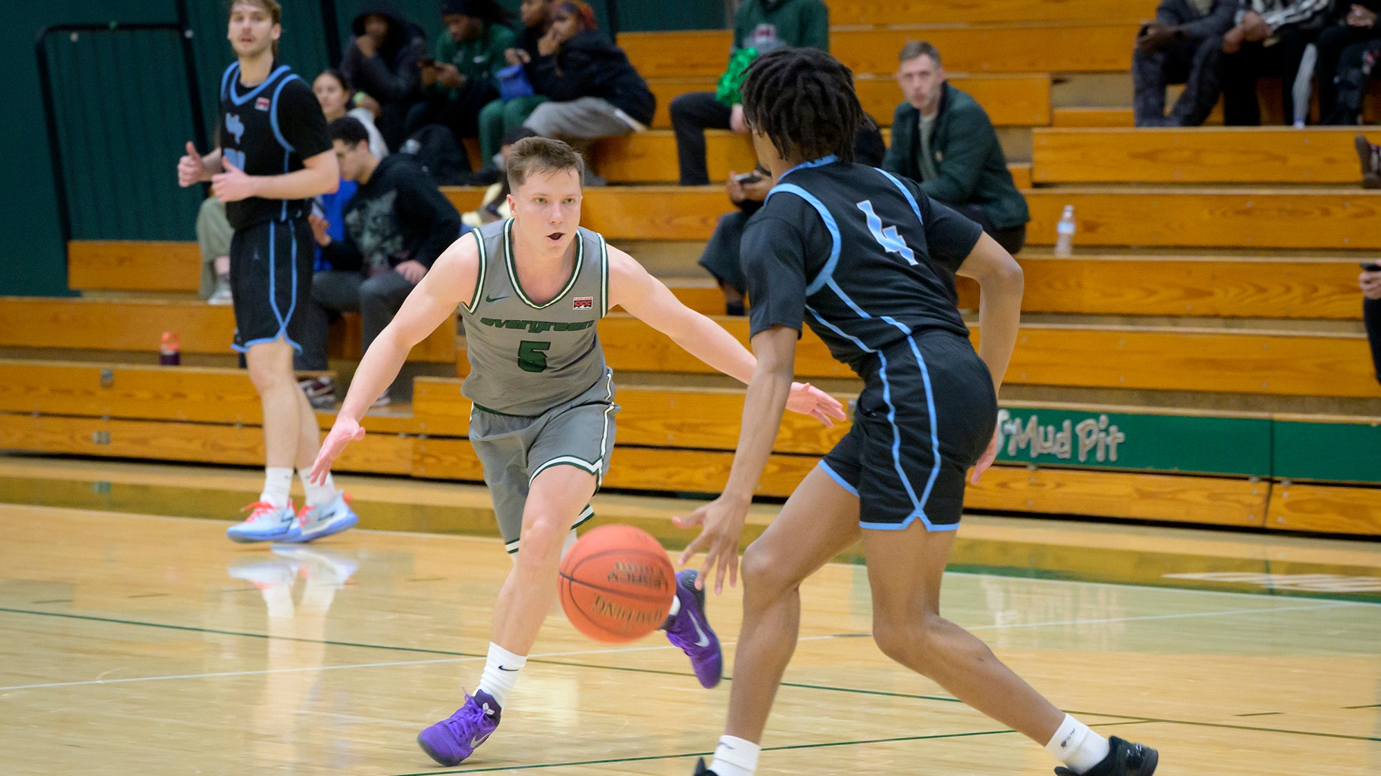 Bradley Graham provides defensive work for the Geoducks.