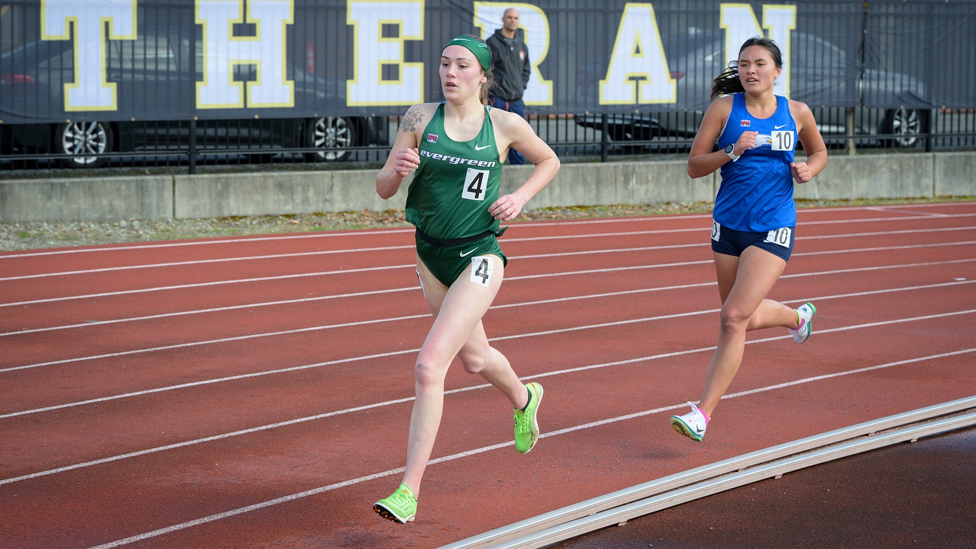 Dani Buttrell runs for the Evergreen Geoducks.