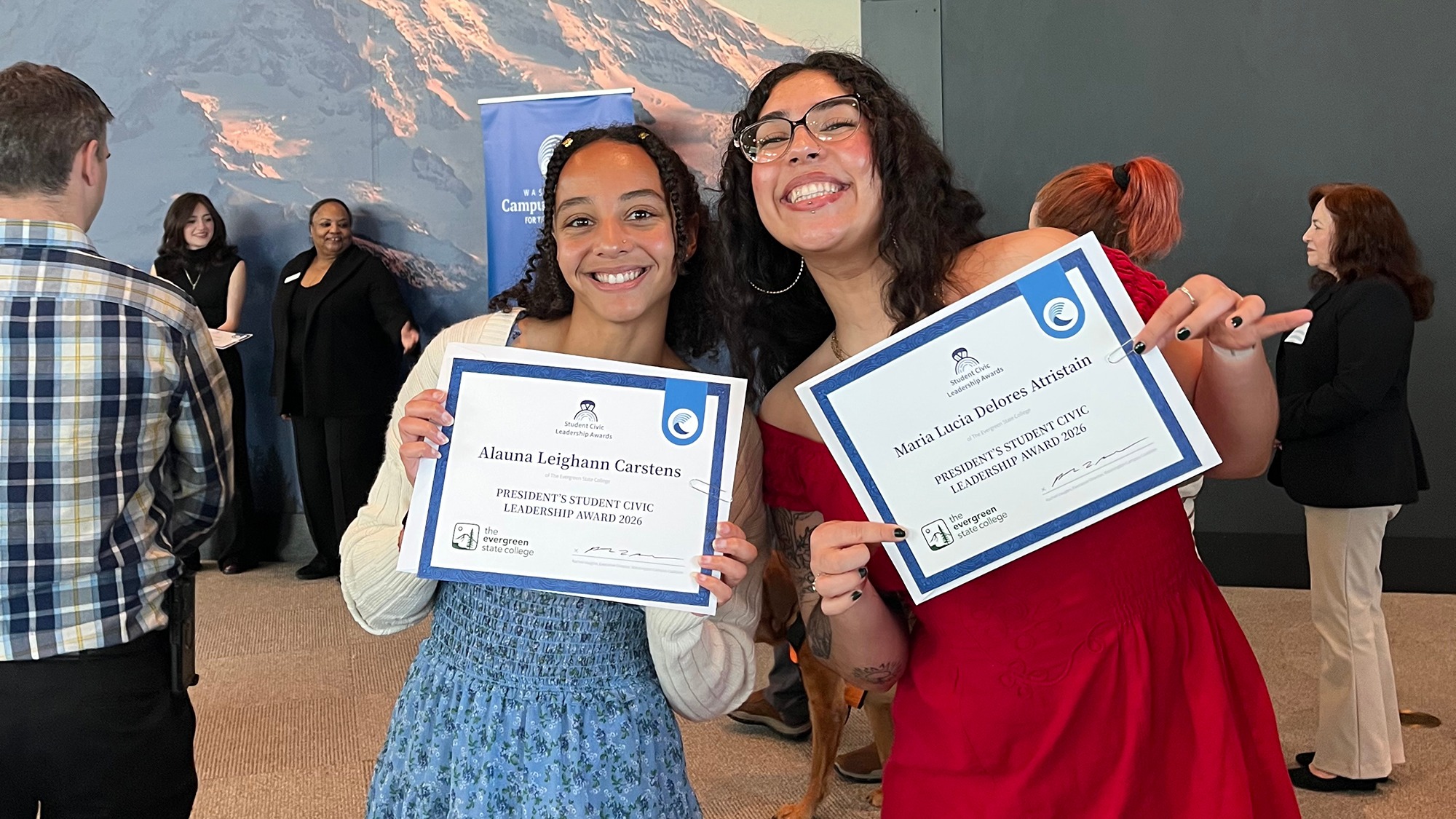 Alauna Carstens (left) and Maria Atristain (right) at the 2026 Student Civic Leadership Awards