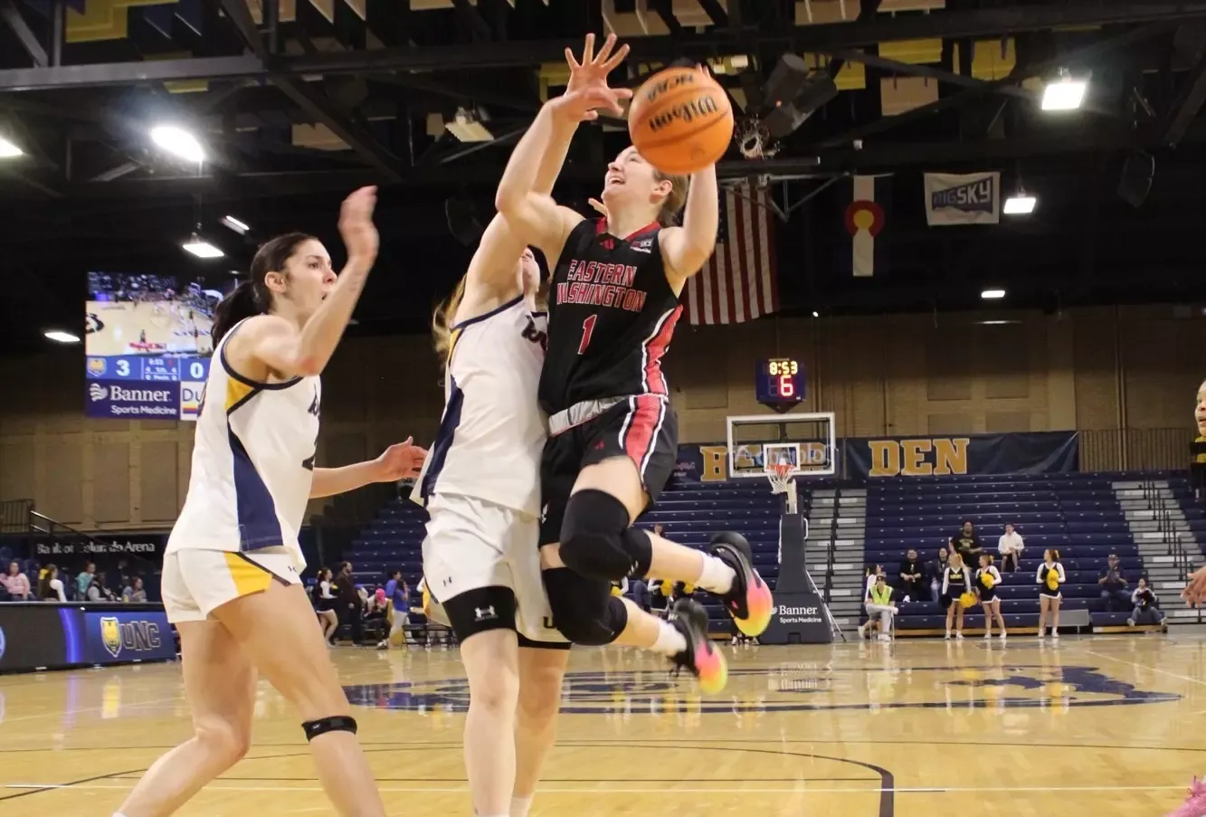 Bowers layup at UNC '26