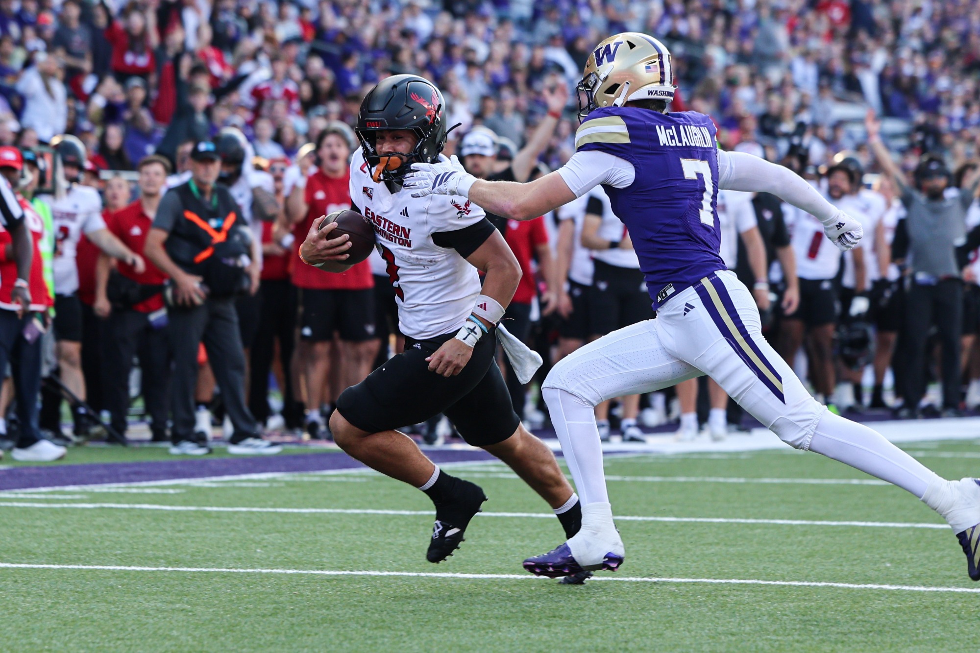 Nate Bell rush vs. UW '26