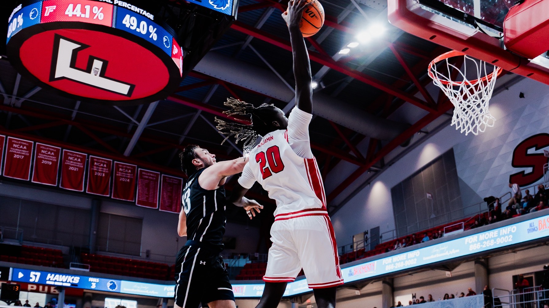 Brandon Benjamin dunk
