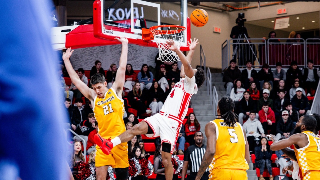 Sparks layup vs Canisius