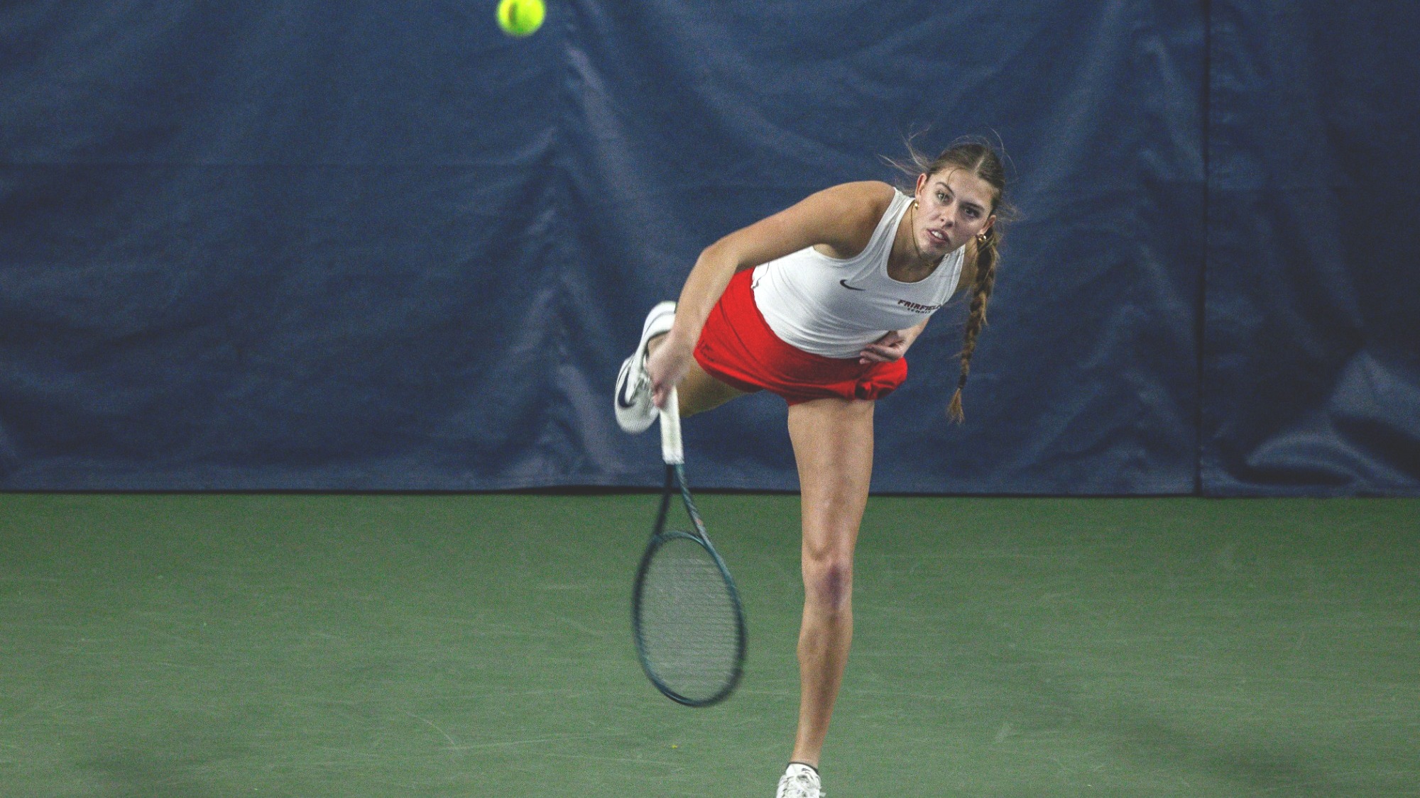 Sophia Harris serving at TCT