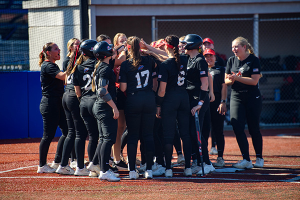 Softball Huddle 2026 Season