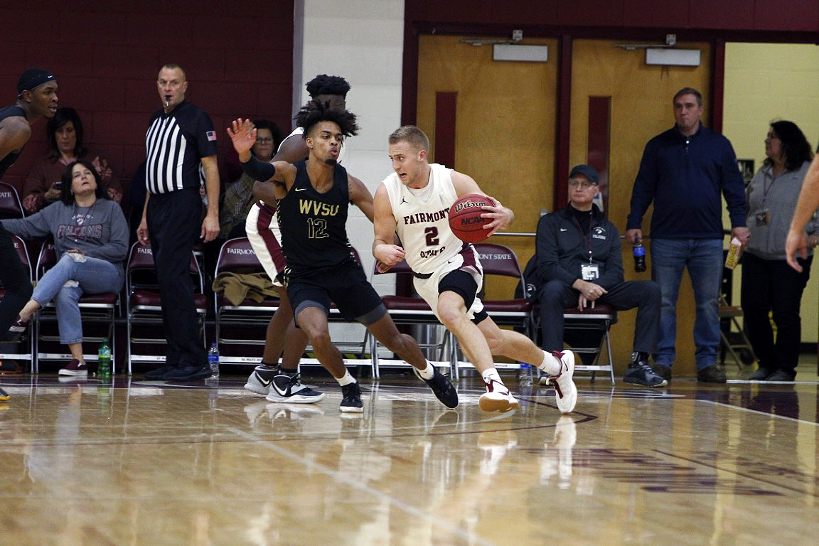 VonHandorf's 27 Points Lifts No. 23 Fairmont State Over Notre Dame, 85