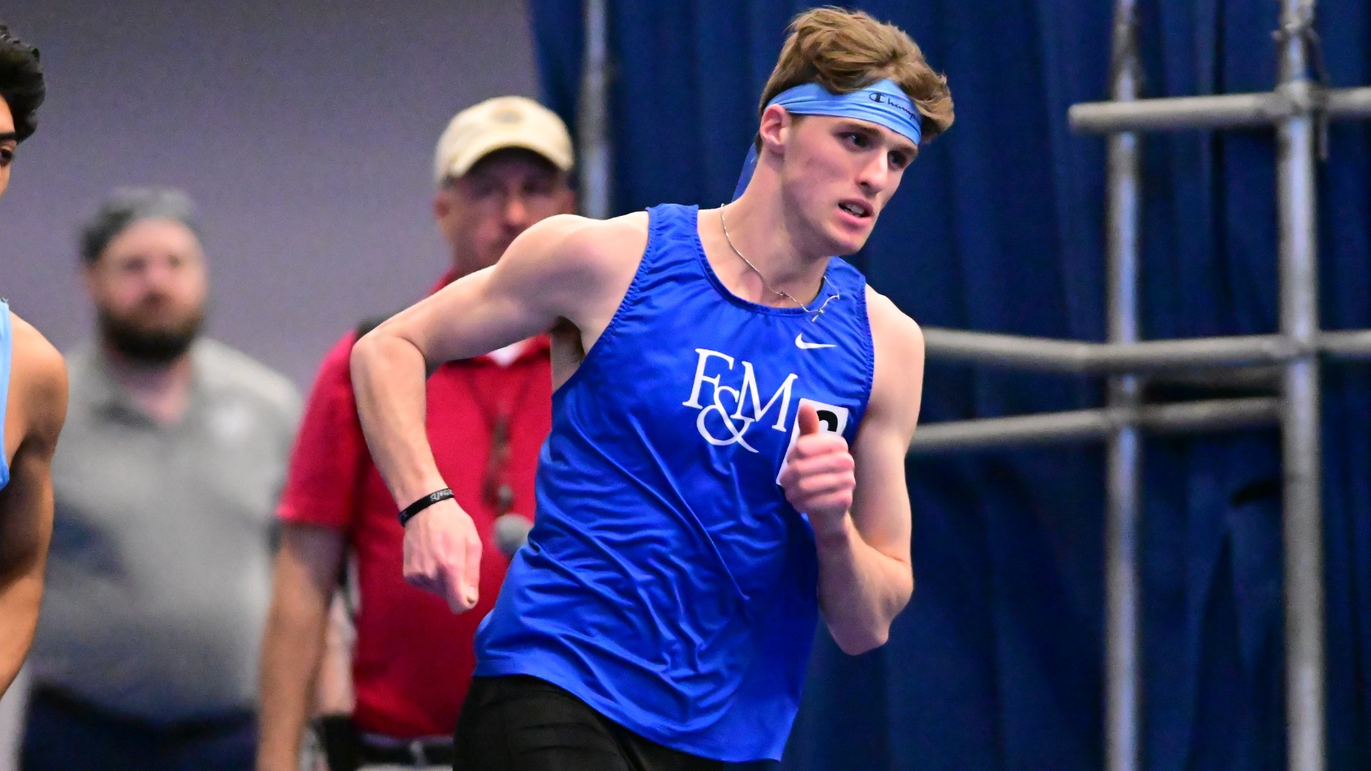 Zach Houff 800m indoor champs