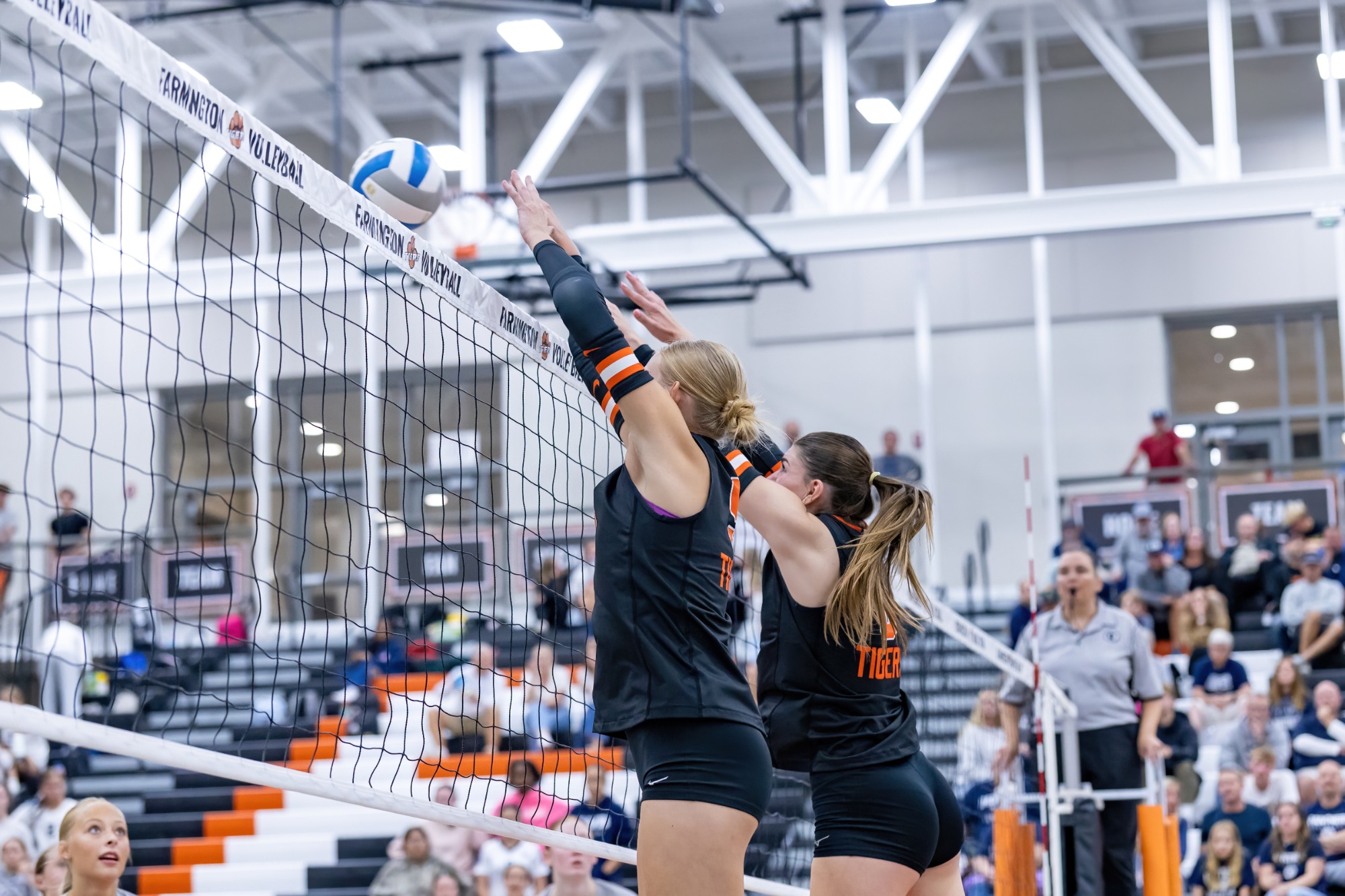 Farmington Tigers vs Rochester Century