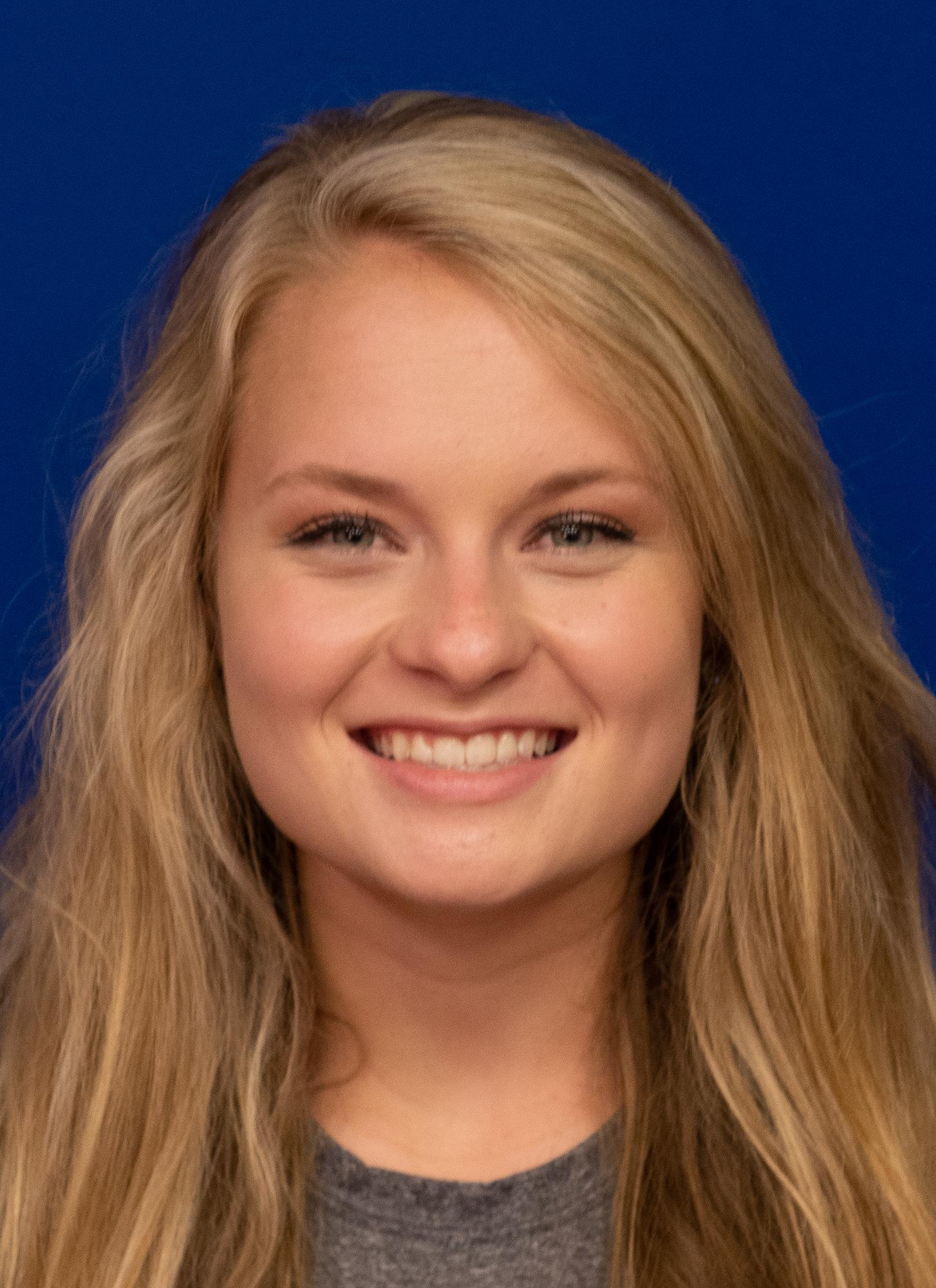 Alexandta Lockwood Headshot 20-21