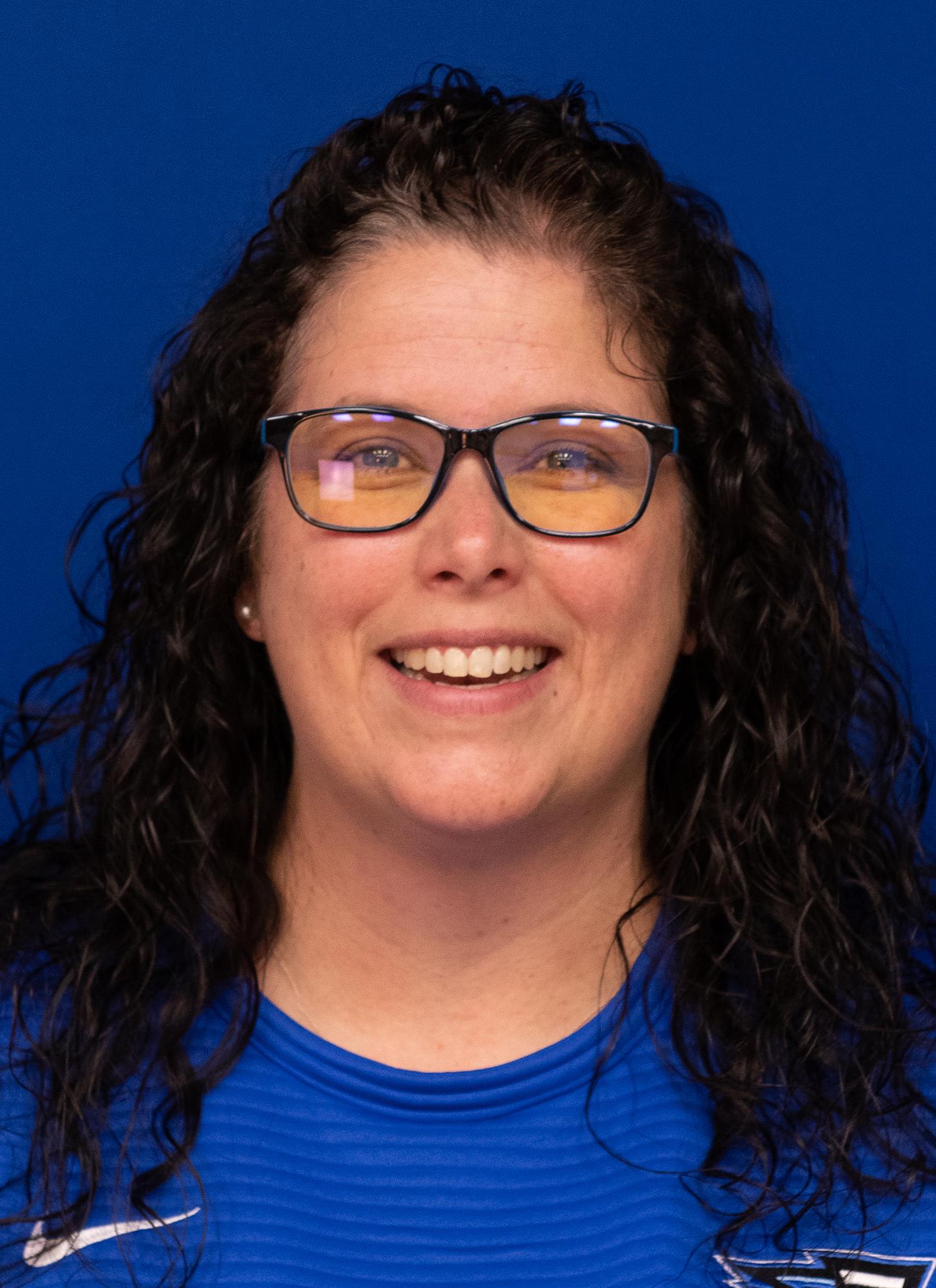 Tori Renda Headshot 20-21