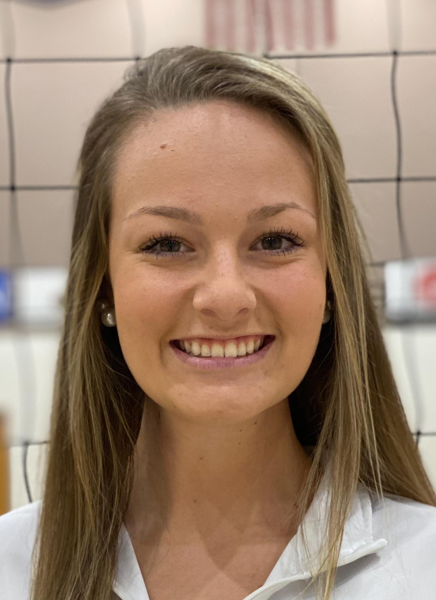 Abigail Chavers Headshot 21