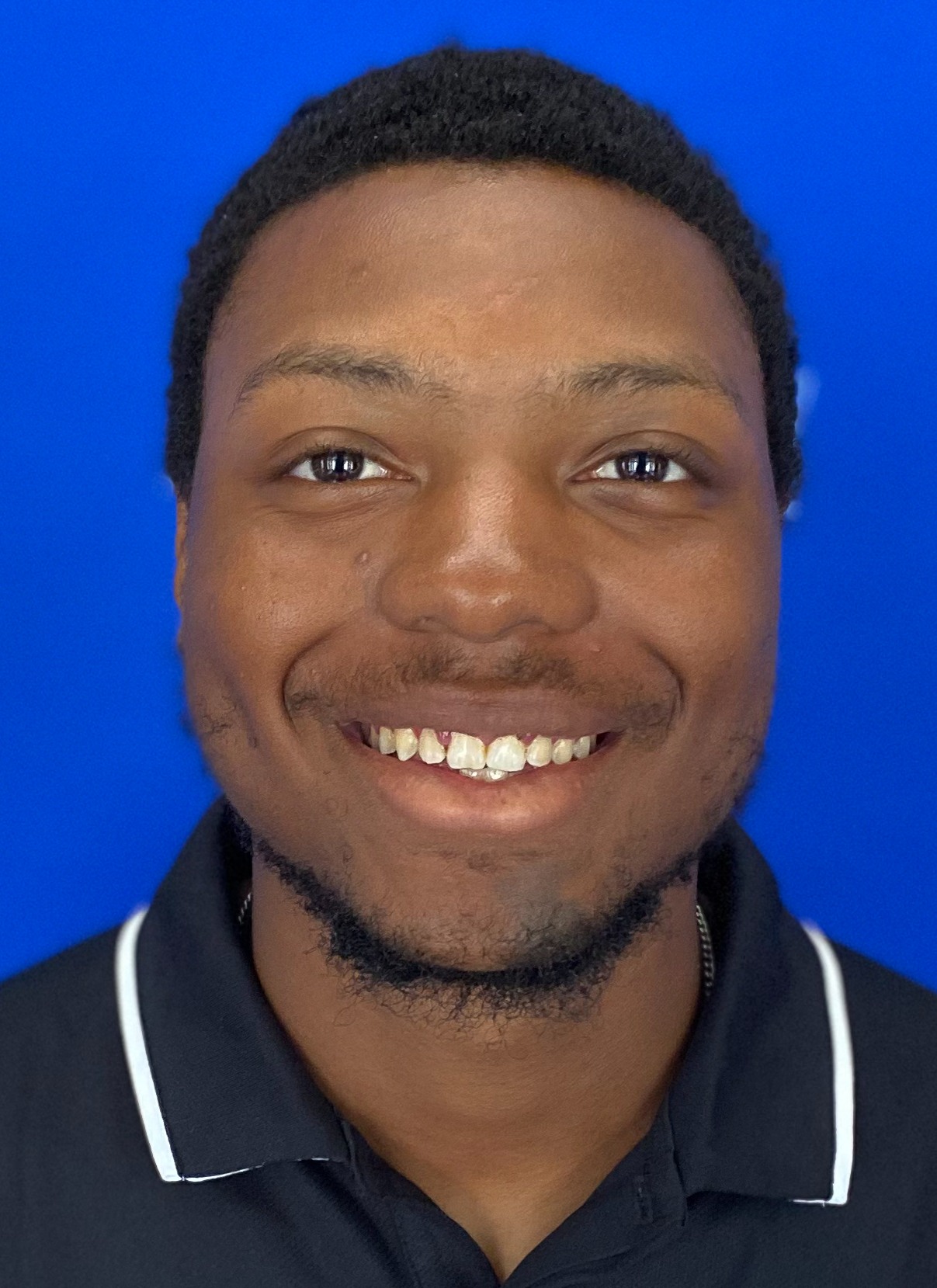 Azavion Rogers Headshot 22