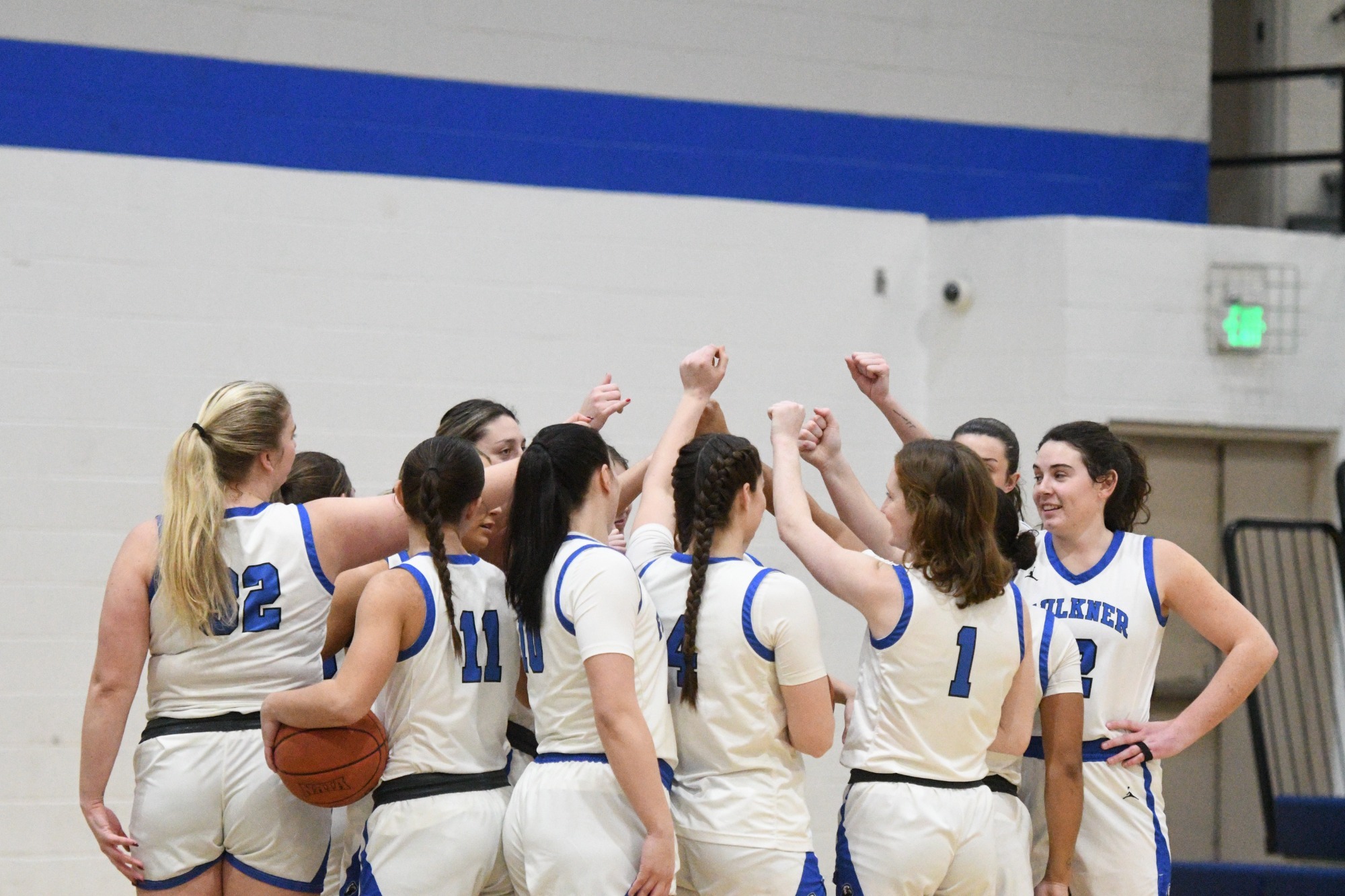 Pregame huddle vs Bethel 12-16-25
