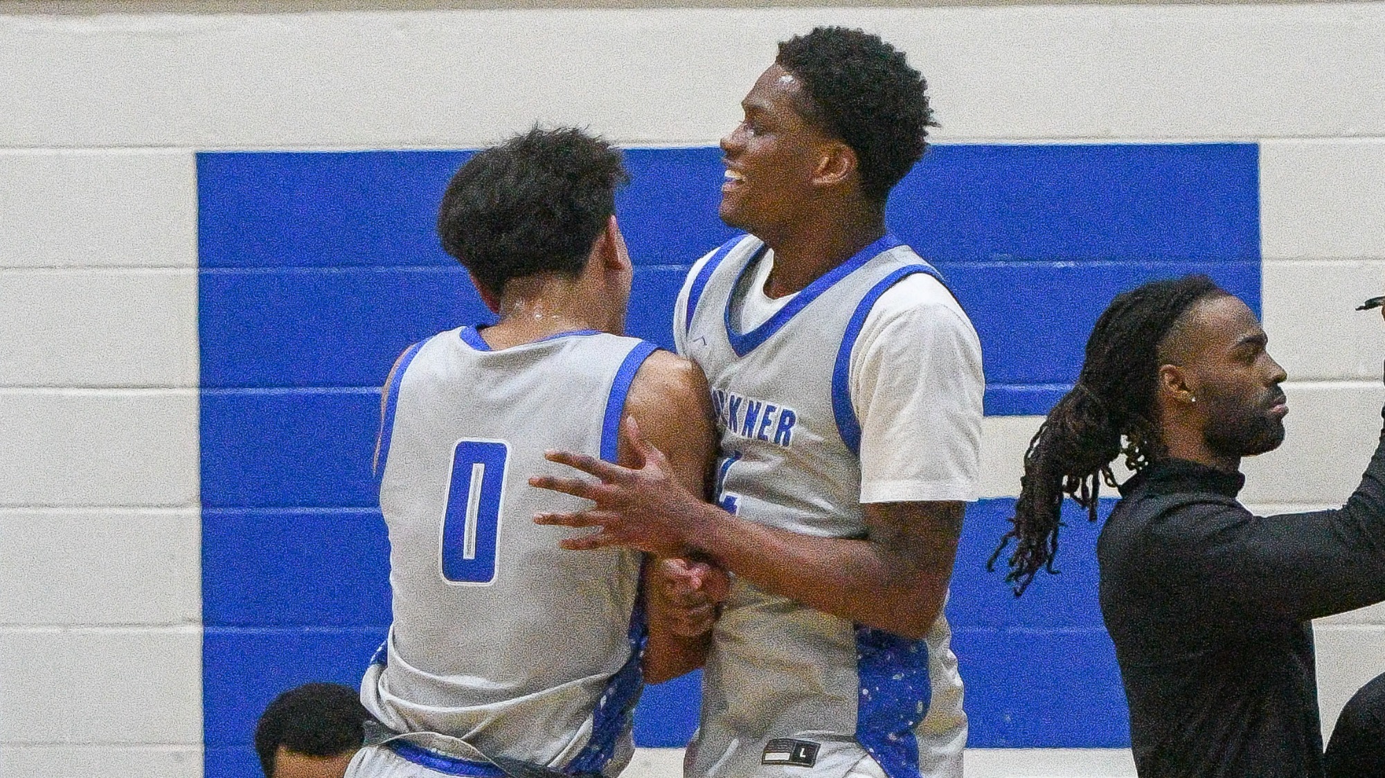 Green celebrates his buzzer beater
