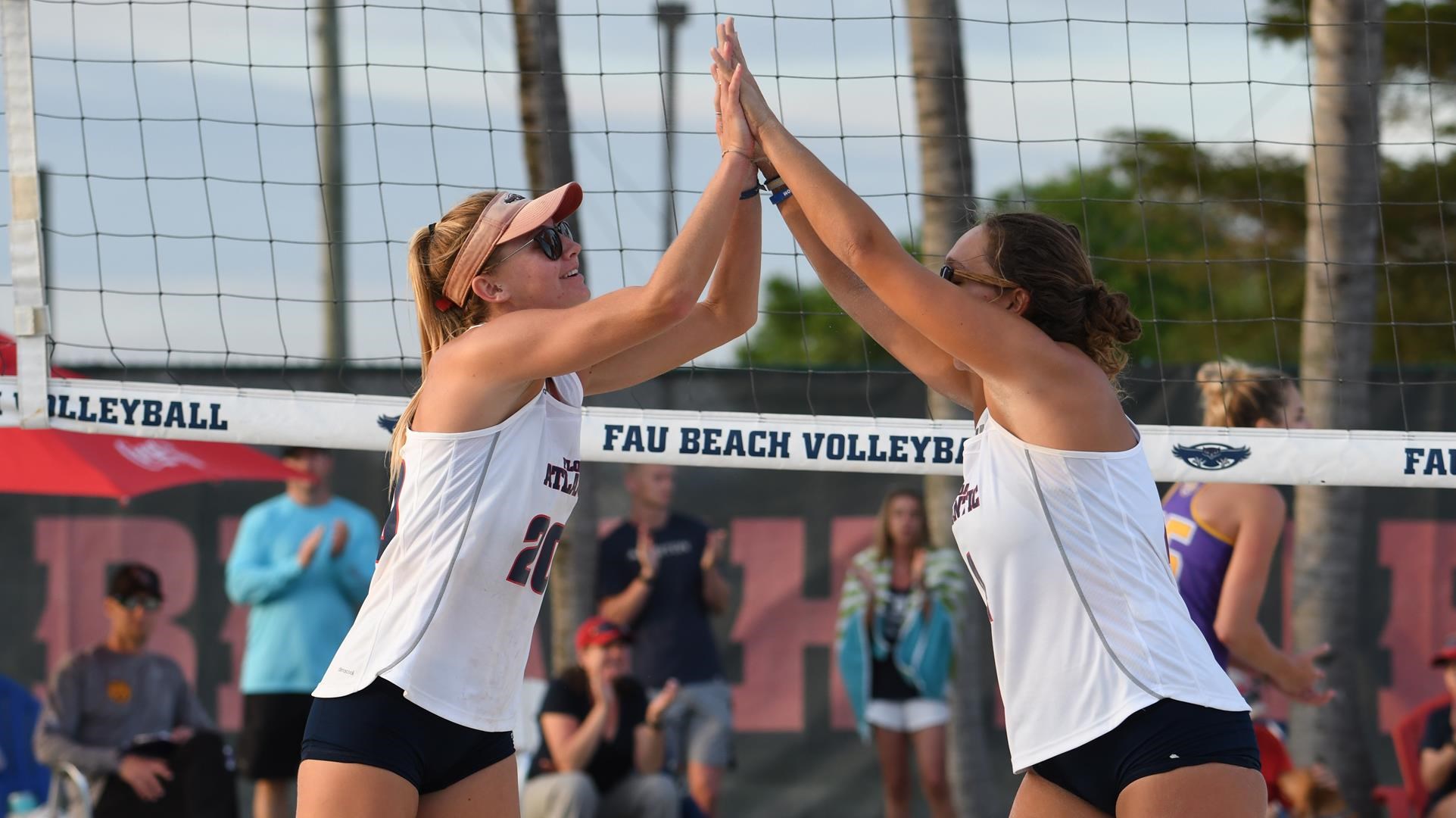 Beach Volleyball Splits Day One at the CCSA Tournament Florida
