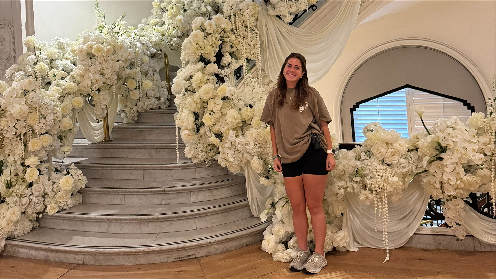 Castone Story Header