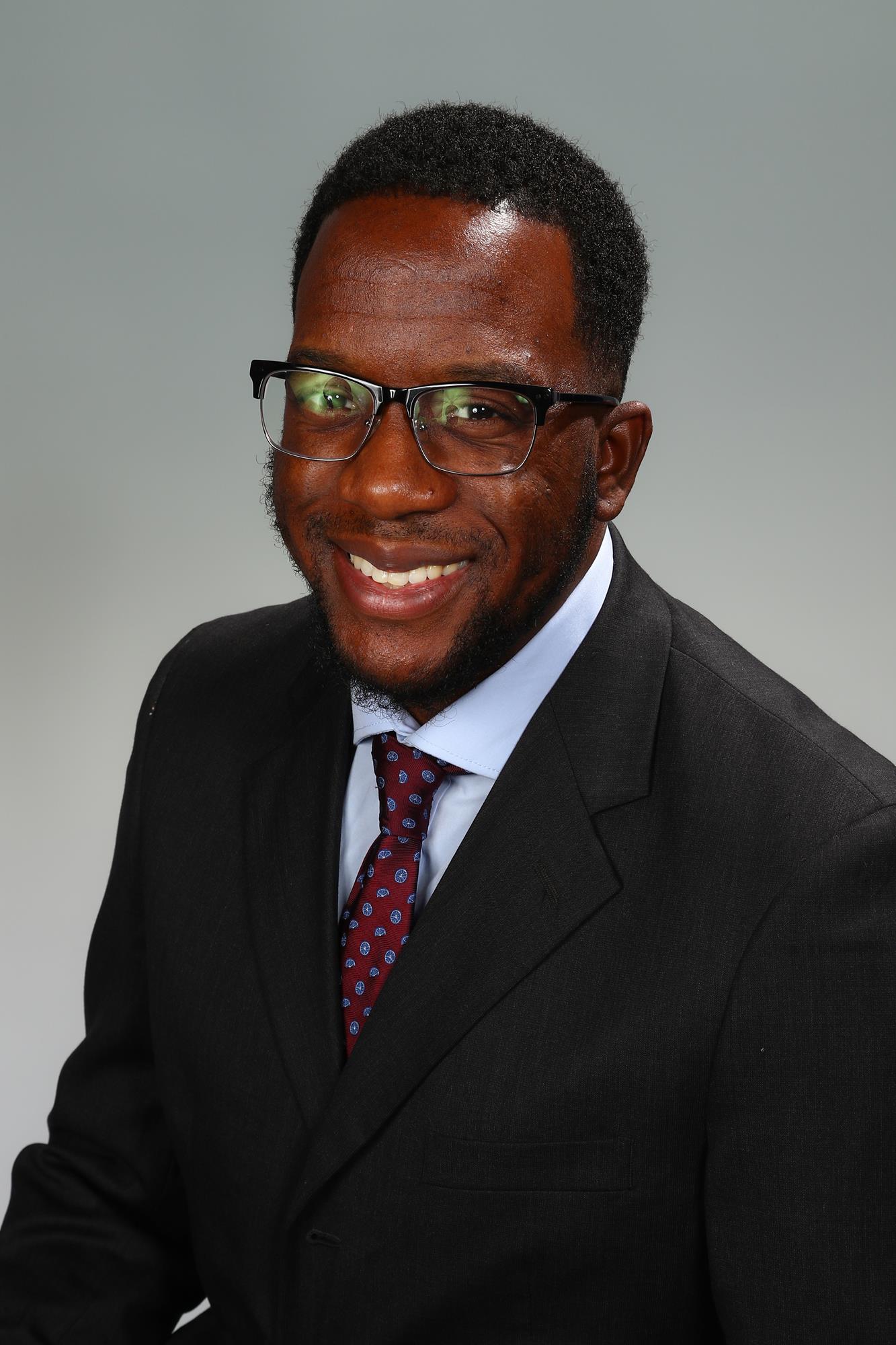 Boye Headshot 2021-22 (New)