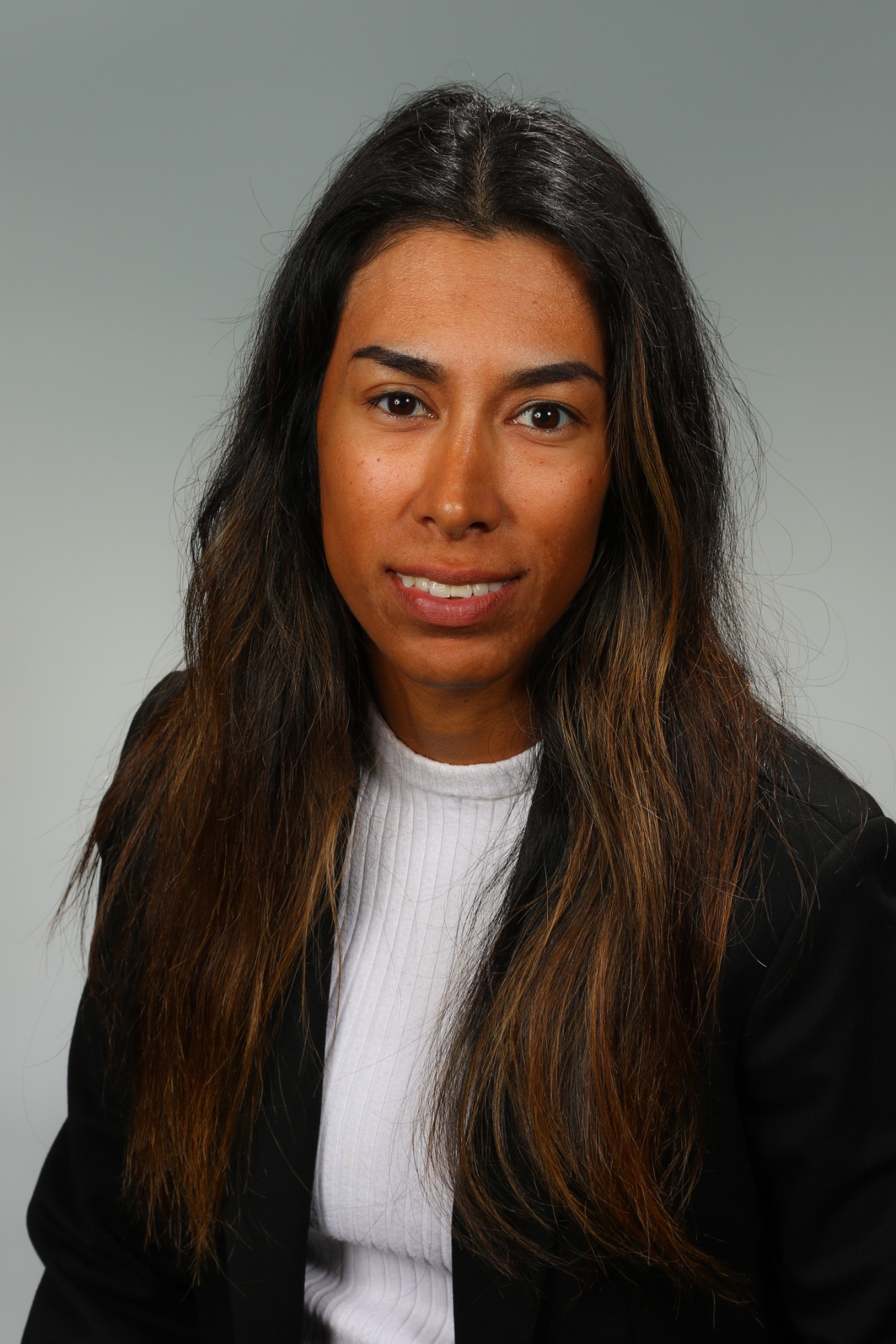 Michelle Reyes Headshot 2022-23