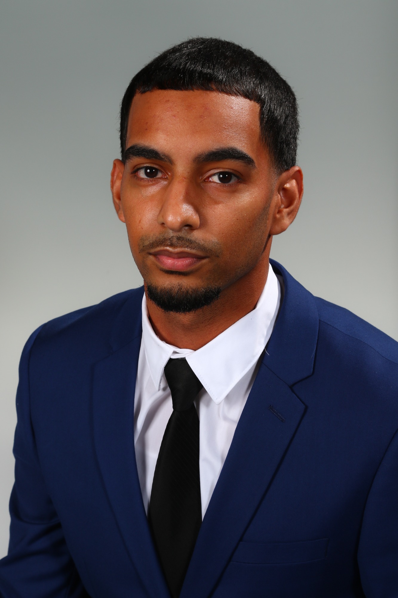 Brendon Perez Headshot 2022-23