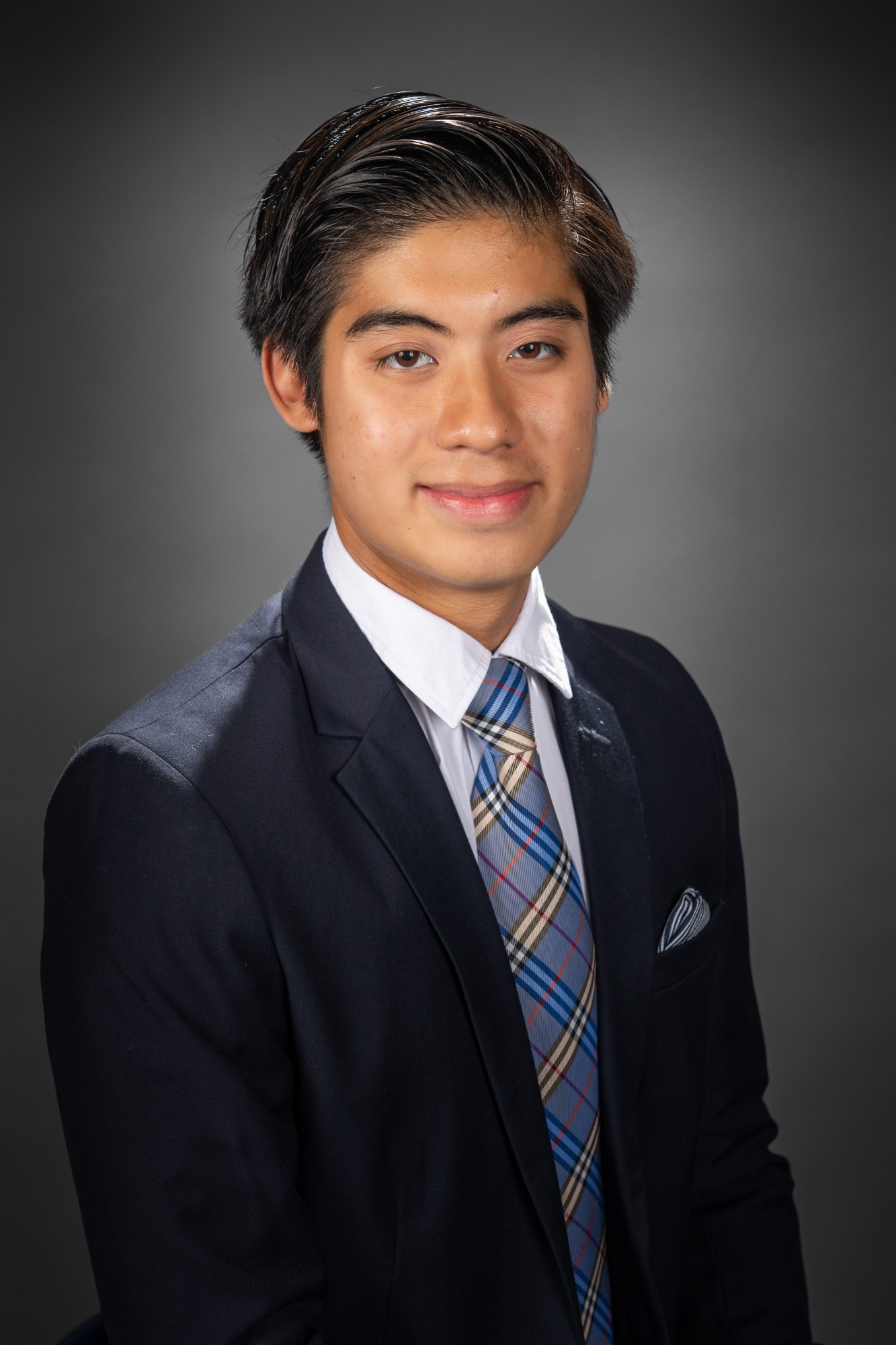 Ryan Ang Headshot 2023-24