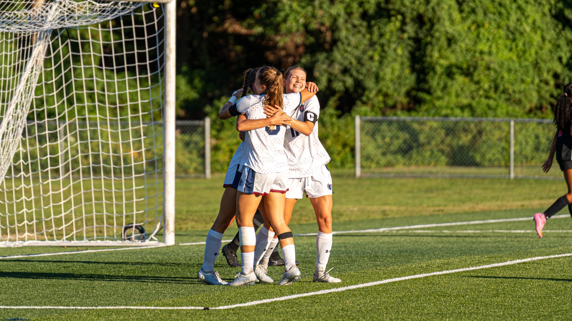 WOMEN' SOCCER