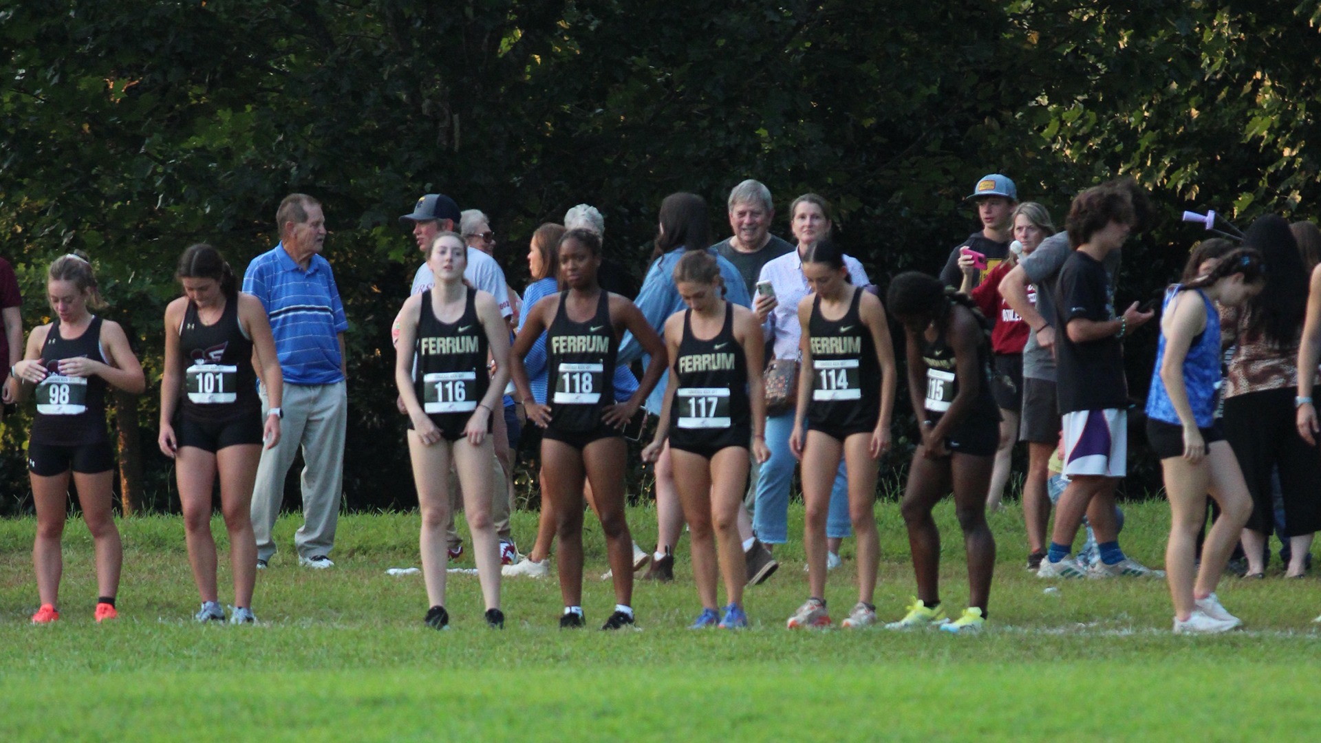 Women's Cross Country Runners Ready to Race