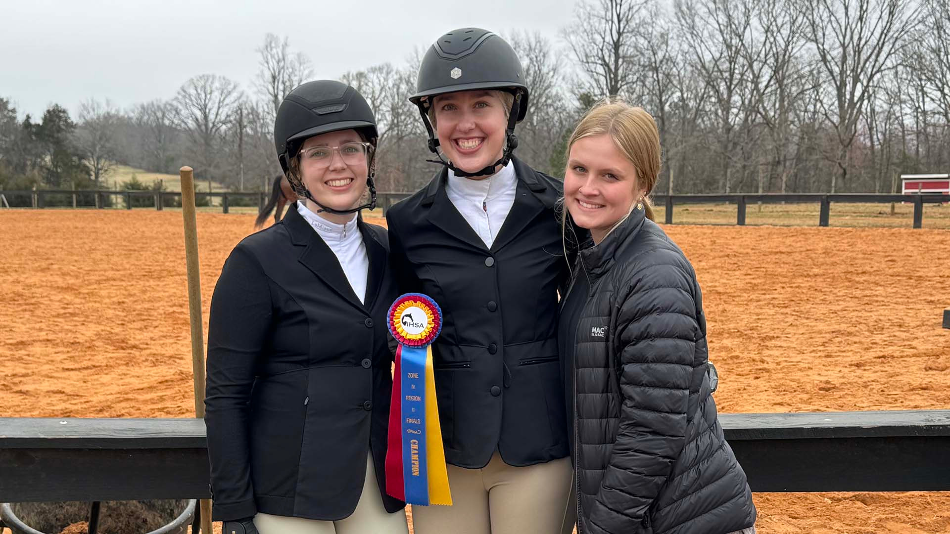 Ferrum riders pose after a competition.