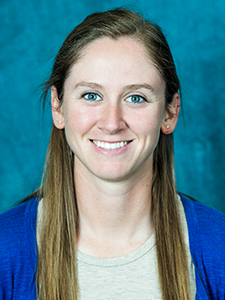 abby_daniels_trainer_headshot_2018_19