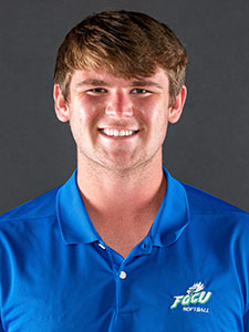 Dustin Snyder headshot