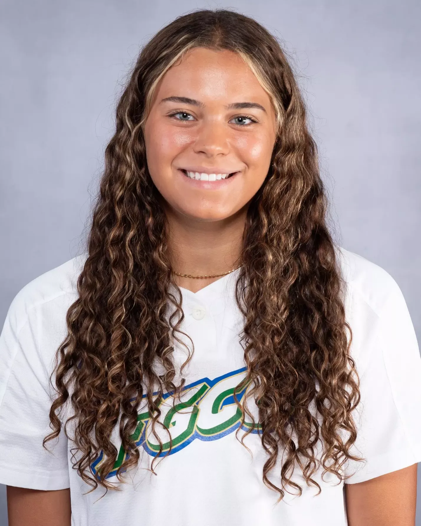 Karina Benes headshot