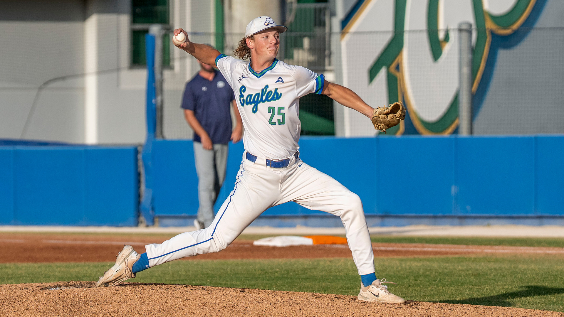 Dempsey pitching UNF1