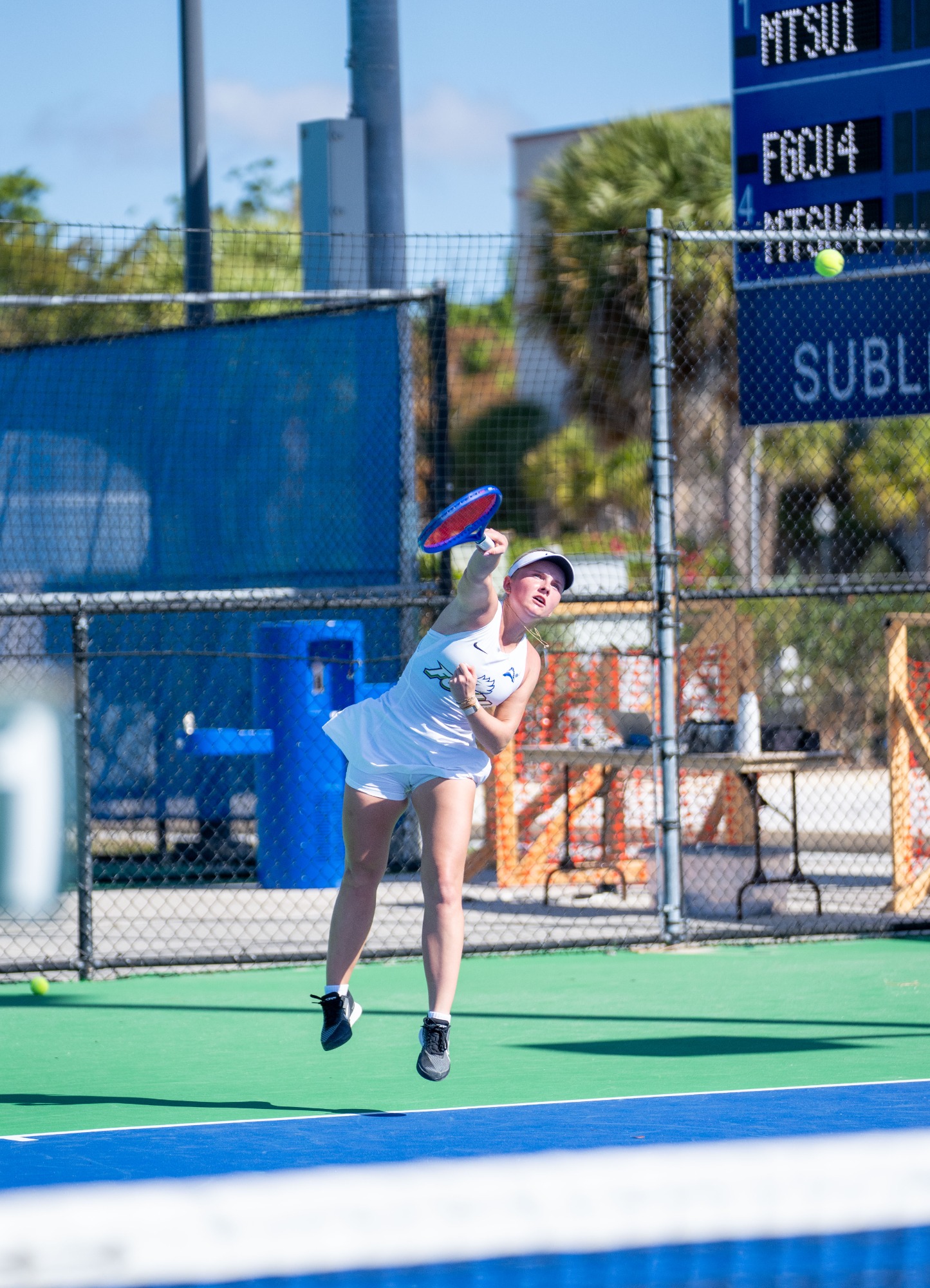 Cecilie Johannessen Maeland serves against Middle Tennessee on Jan. 25, 2026 at the FGCU Tennis Complex in Fort Myers, Florida. The Eagles would sweep the Blue Raiders, 7-0.
