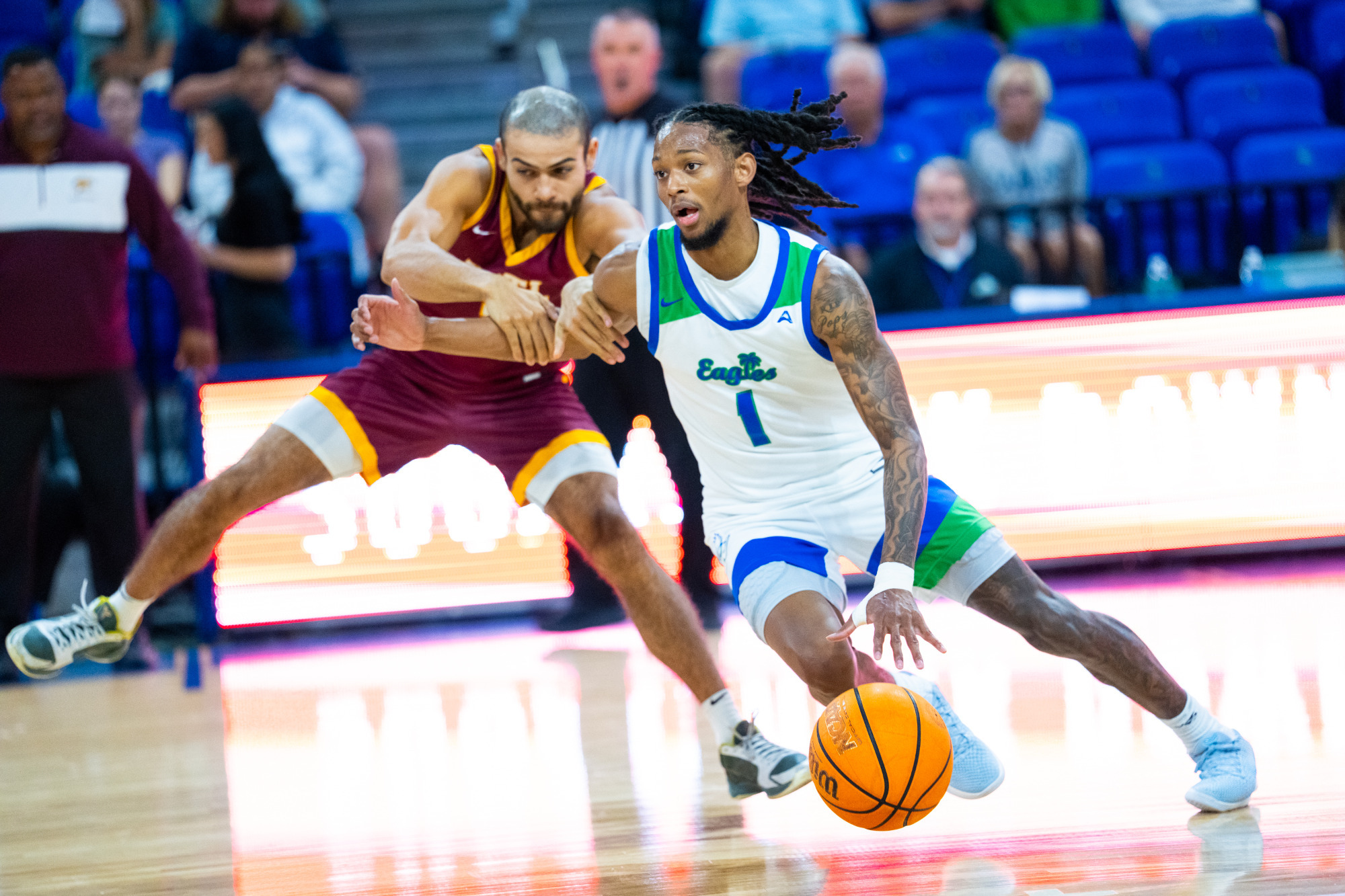 Rahmir Barno drives past a defender against Fort Lauderdale
