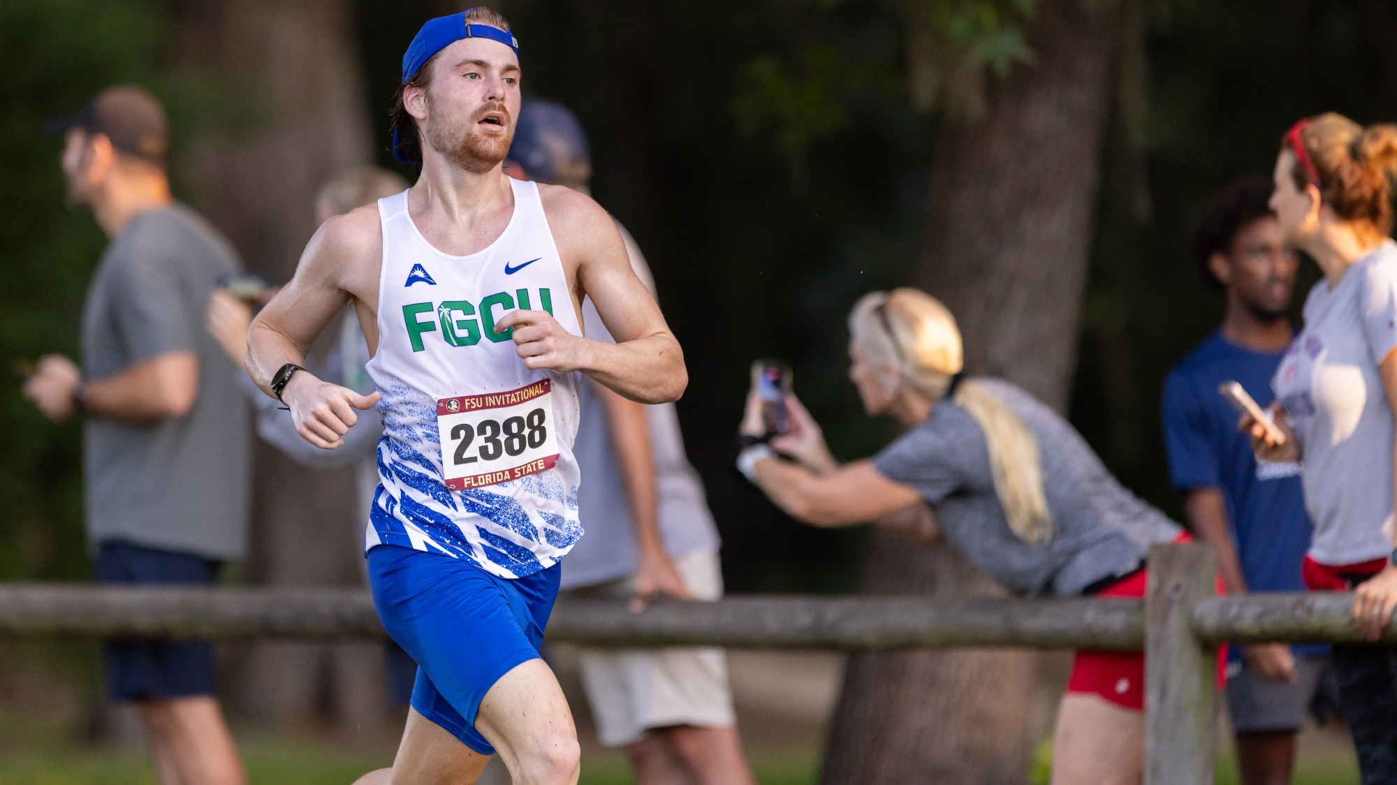 Evan Casterline runs at the FSU Pre-Regional