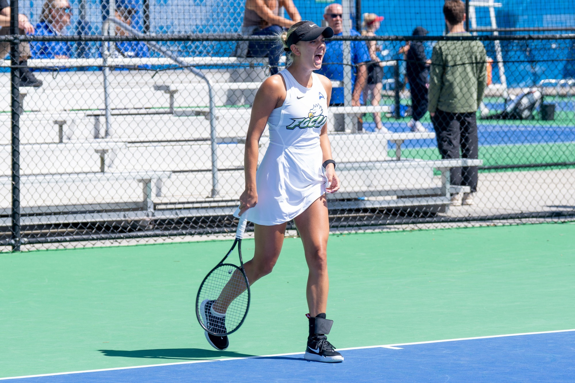 Nora Svensson celebrating ranked win