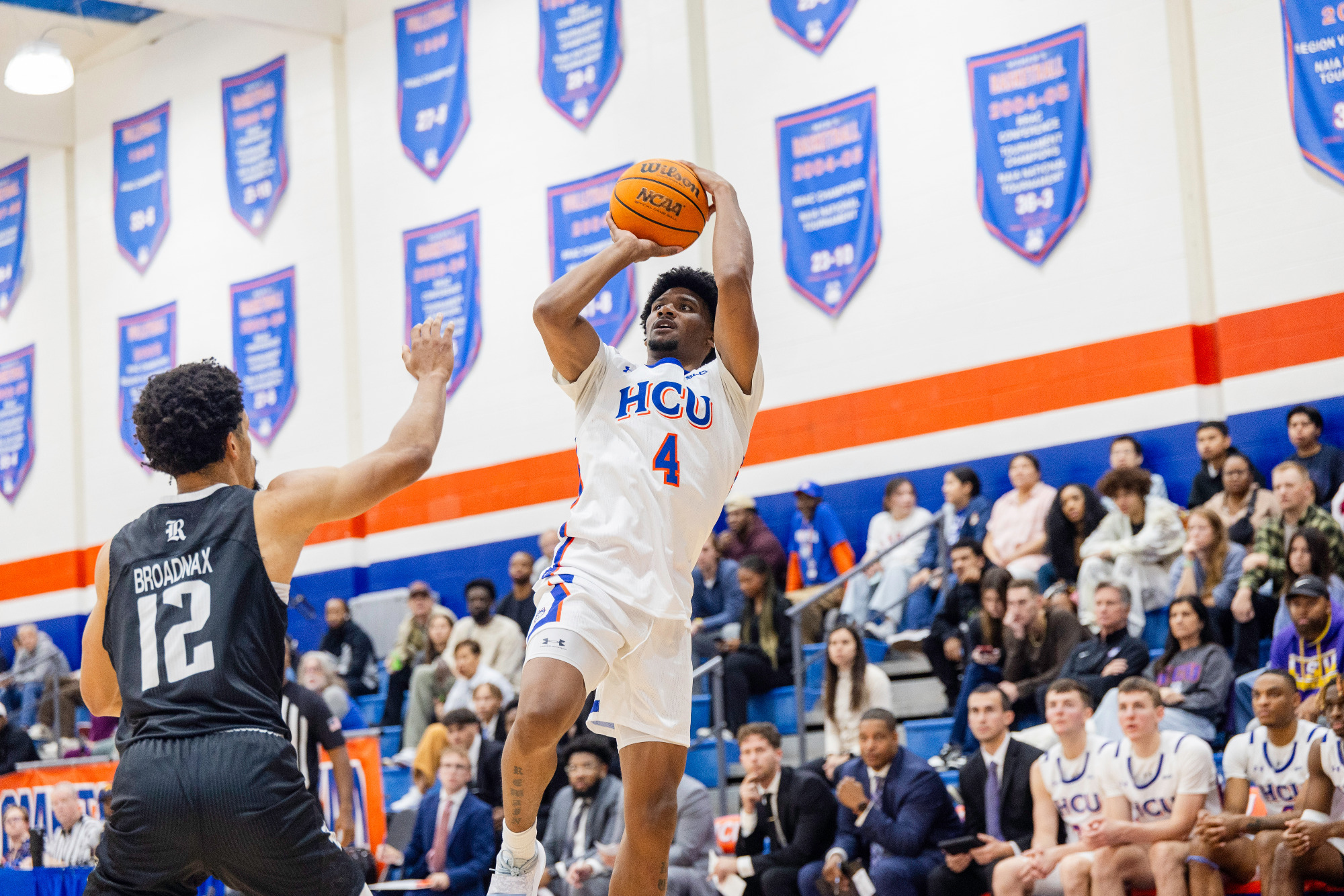 Elijah Brooks via HCU