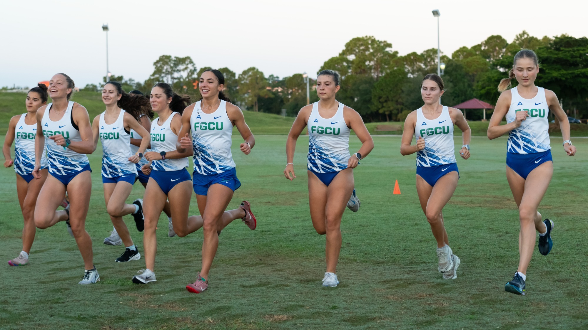 FGCU Women's Cross Country Team