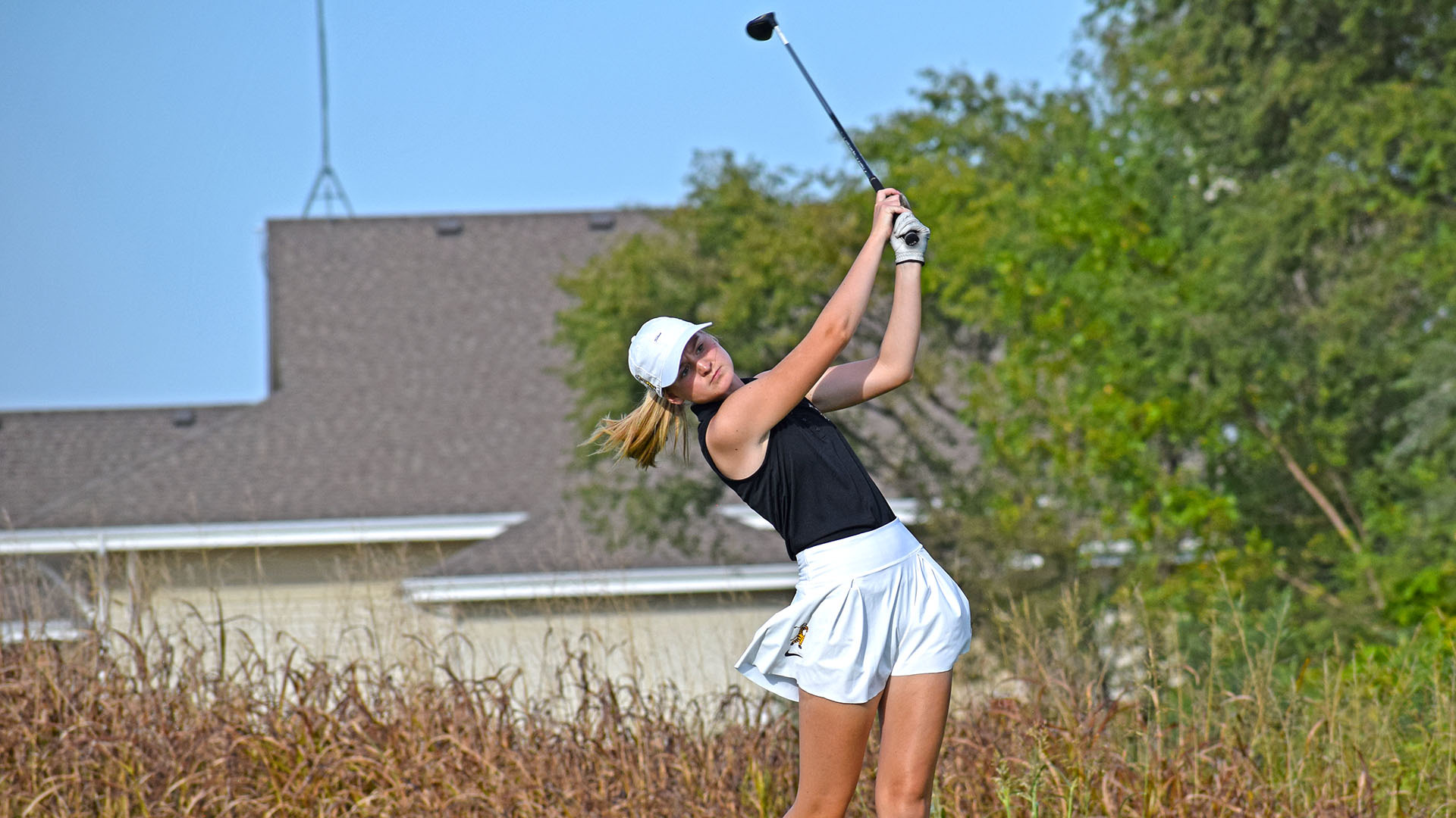 Alexis Elliott action