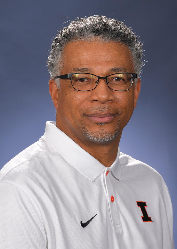 Lynn Smith Headshot 2019-20