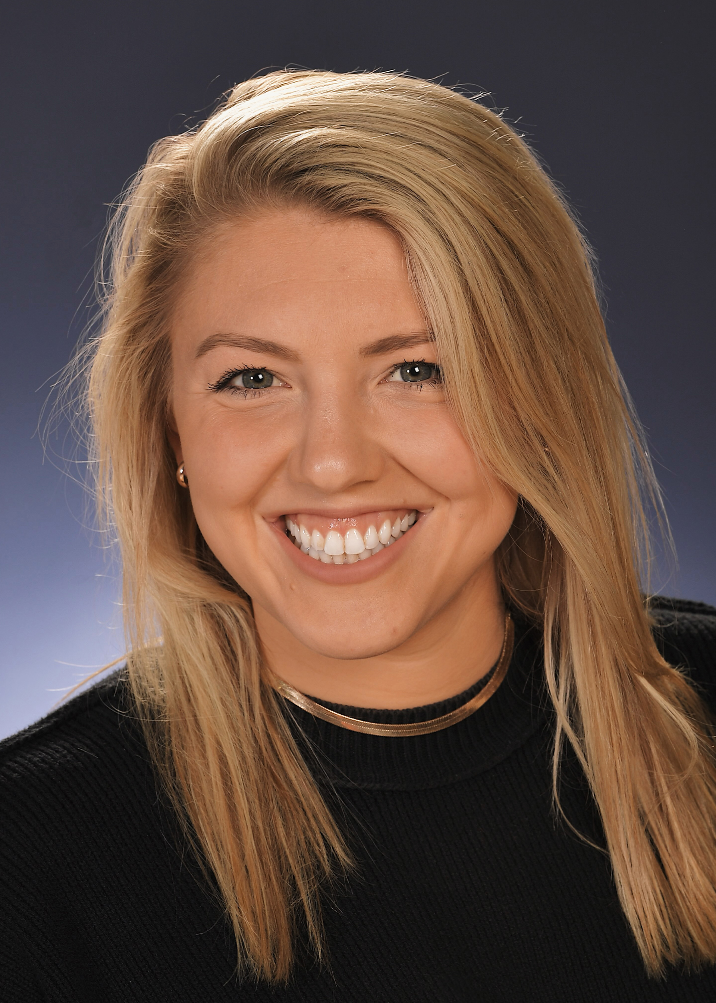 Jenn Dynis 2020-21 Head Shot