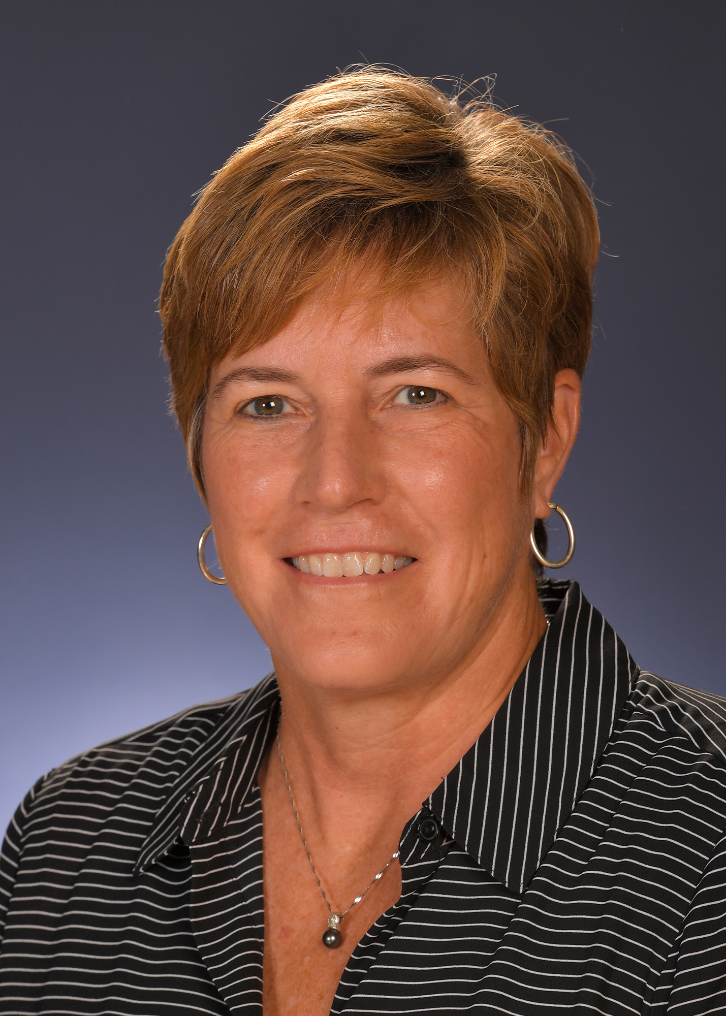 Dianna Pasley 2020-21 Head Shot