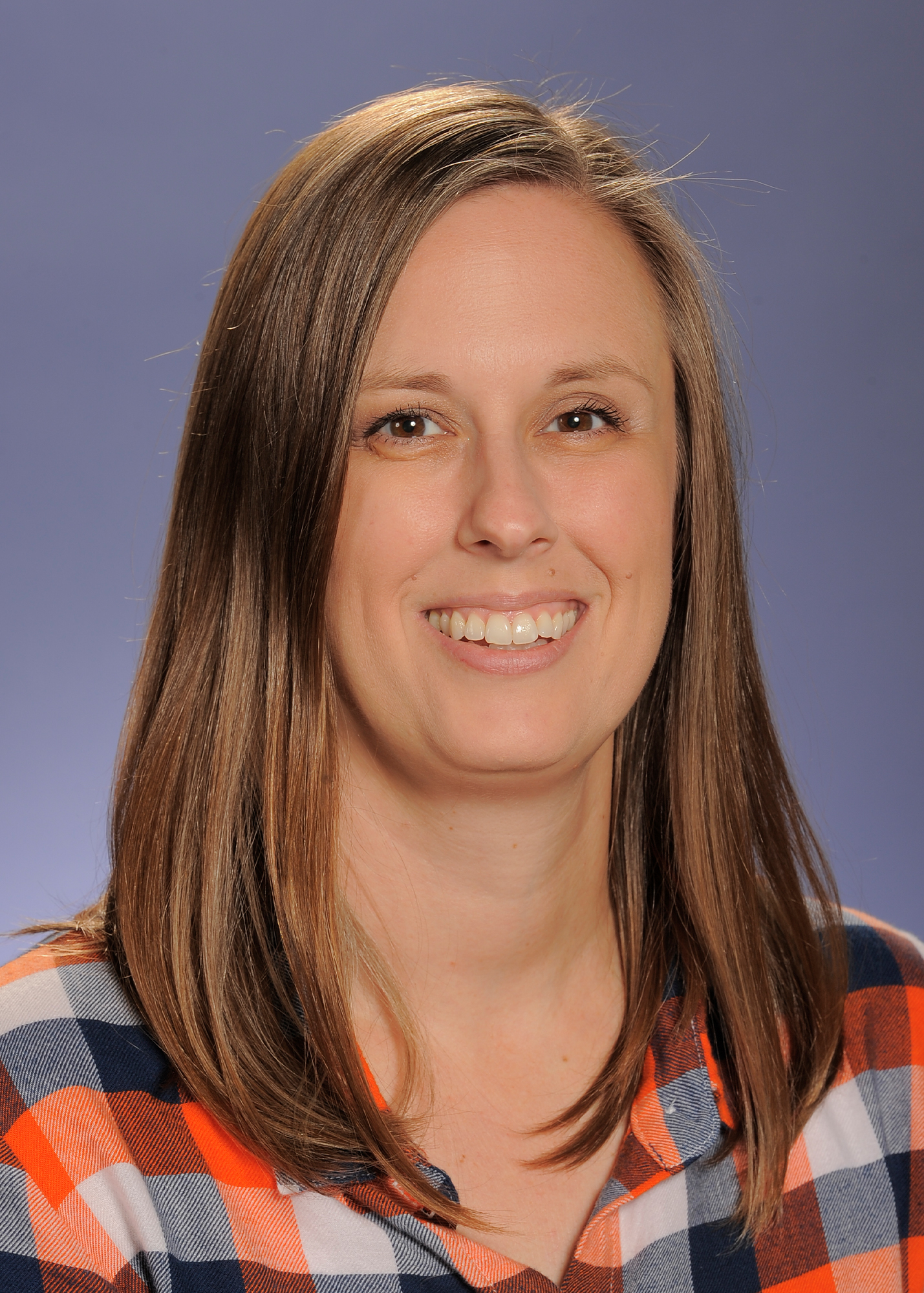 Sarah Elder head shot_2021-22