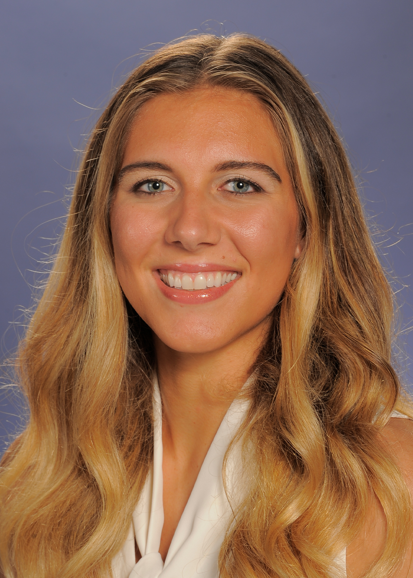 Isabelle Spingola head shot