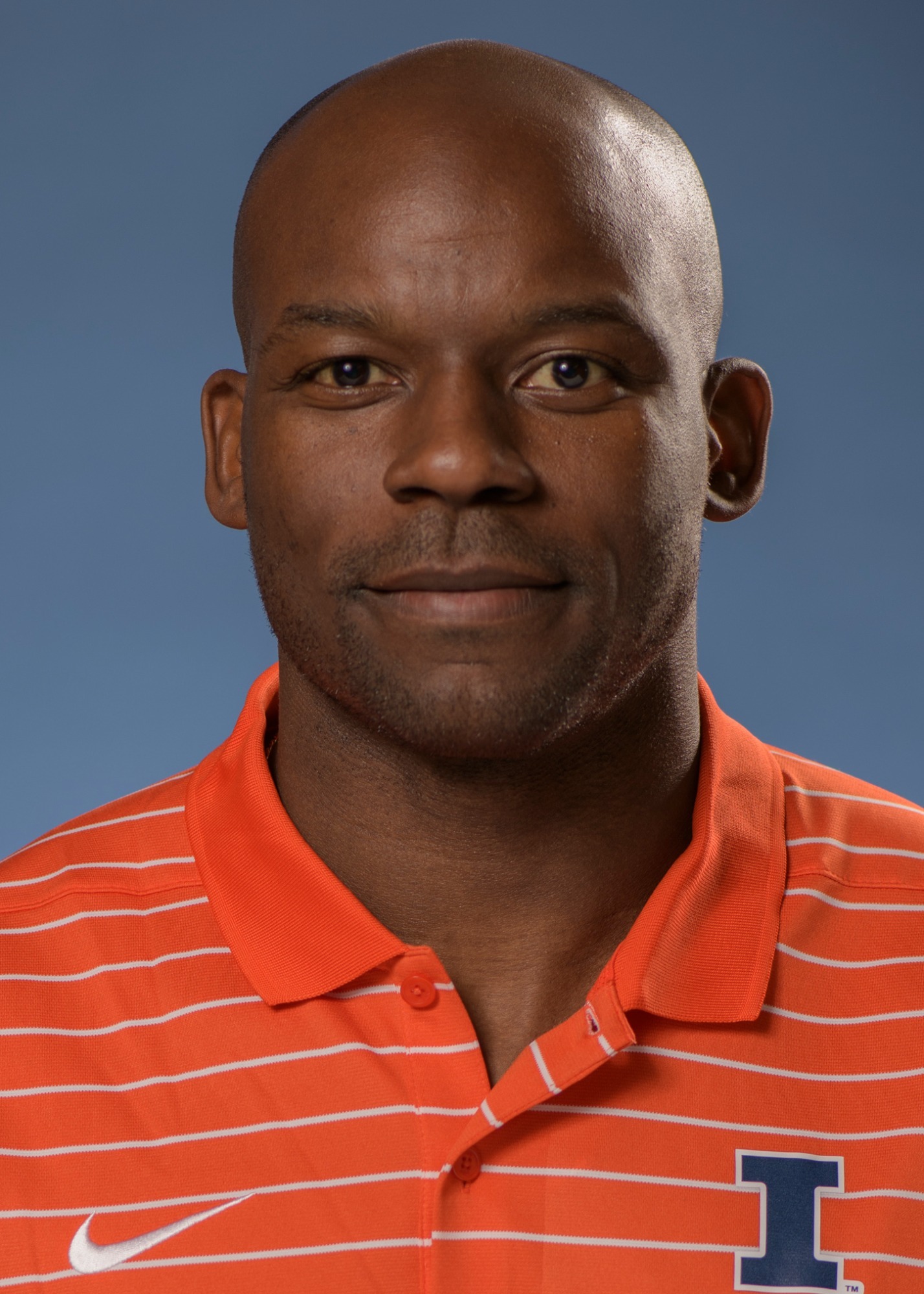Antonio Fenelus Headshot 2 2023