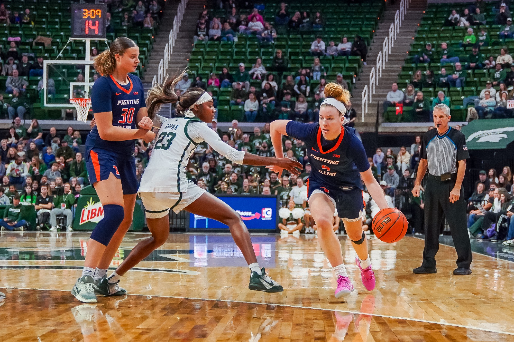 January 04, 2026 - The game between the Michigan State Spartans and the Illinois Fighting Illini. Photo By Madison Dabrowski