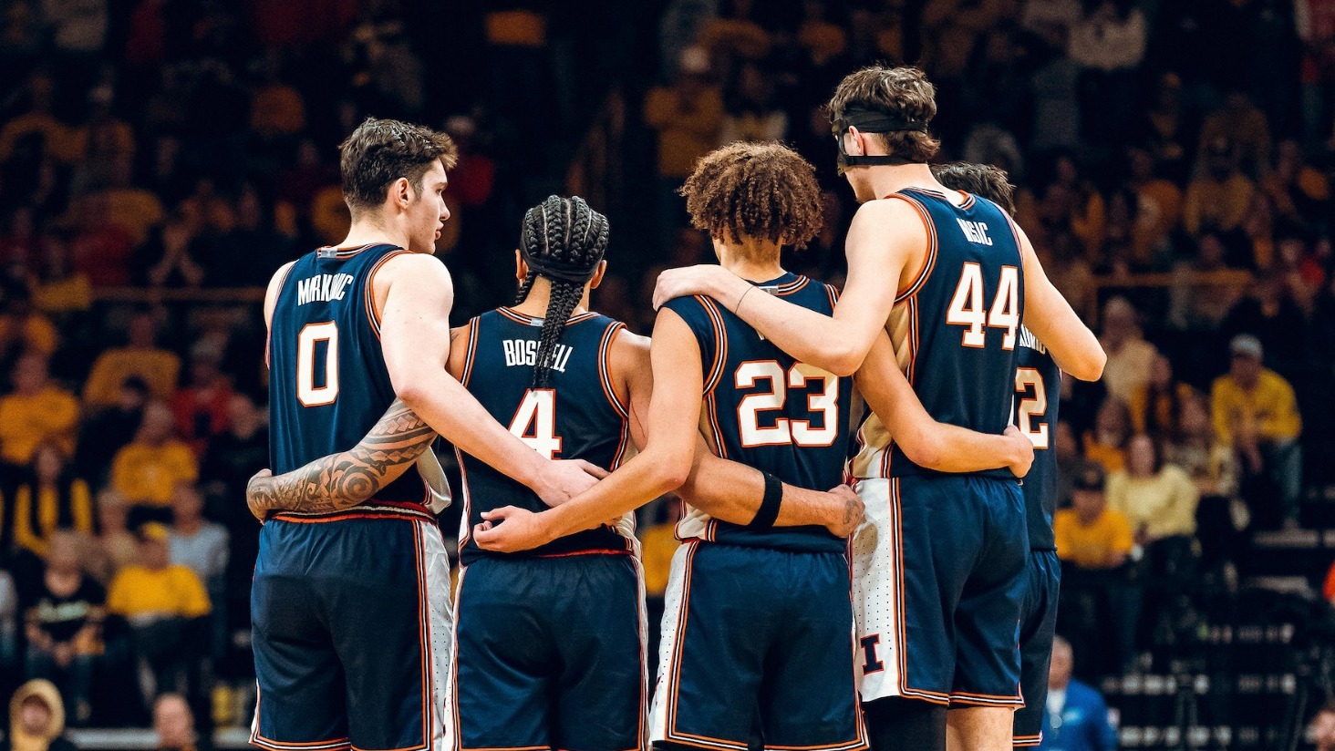 Illinois Men's Basketball Huddle_1-11-26