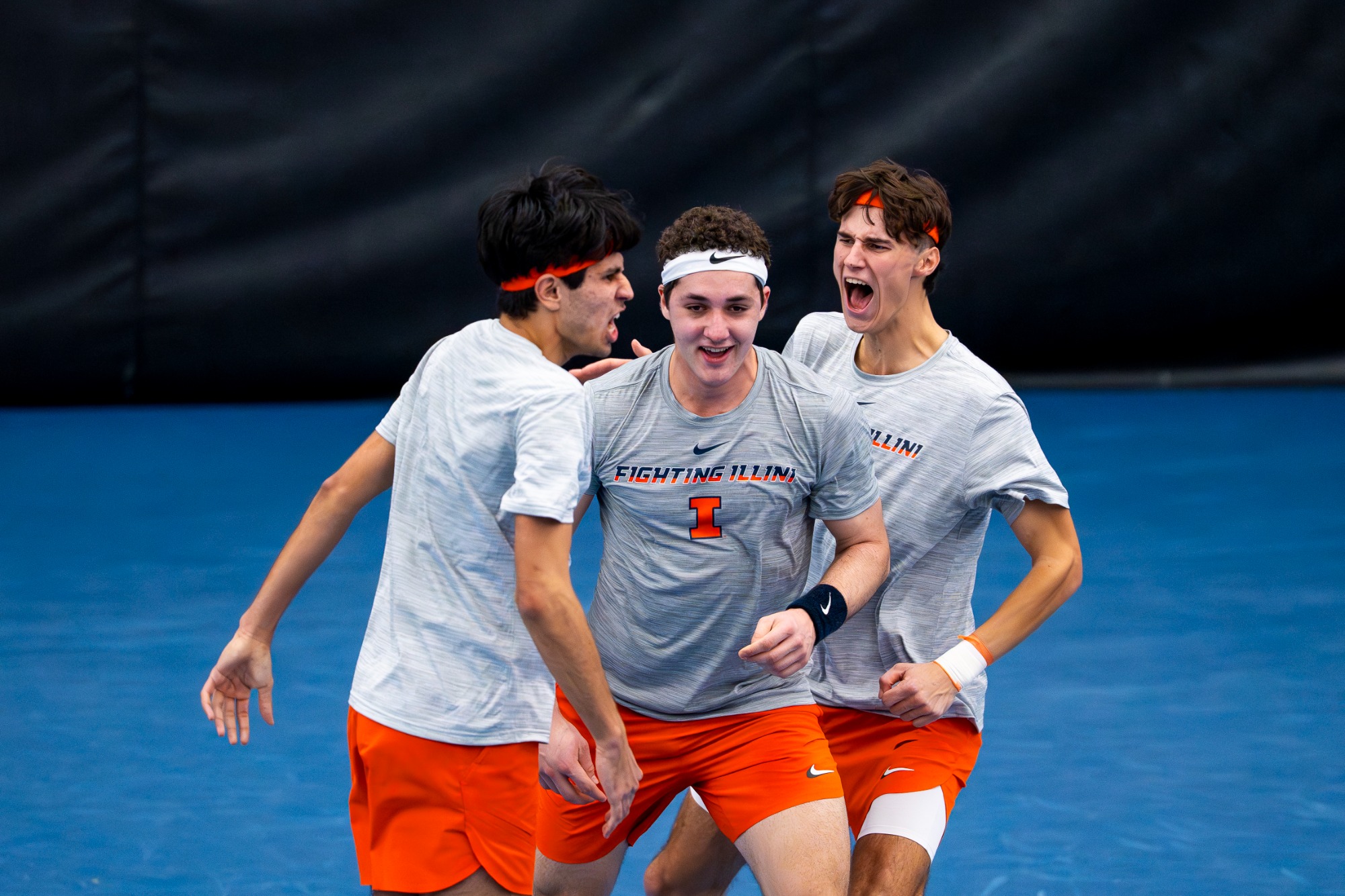 CHAMPAIGN, IL - March 06, 2026 - The Fighting Illini during the match between the Oregon Ducks and the Illinois Fighting Illini at Atkins Tennis Center in Champaign, IL. Photo By Knox Mynatt/Fighting Illini